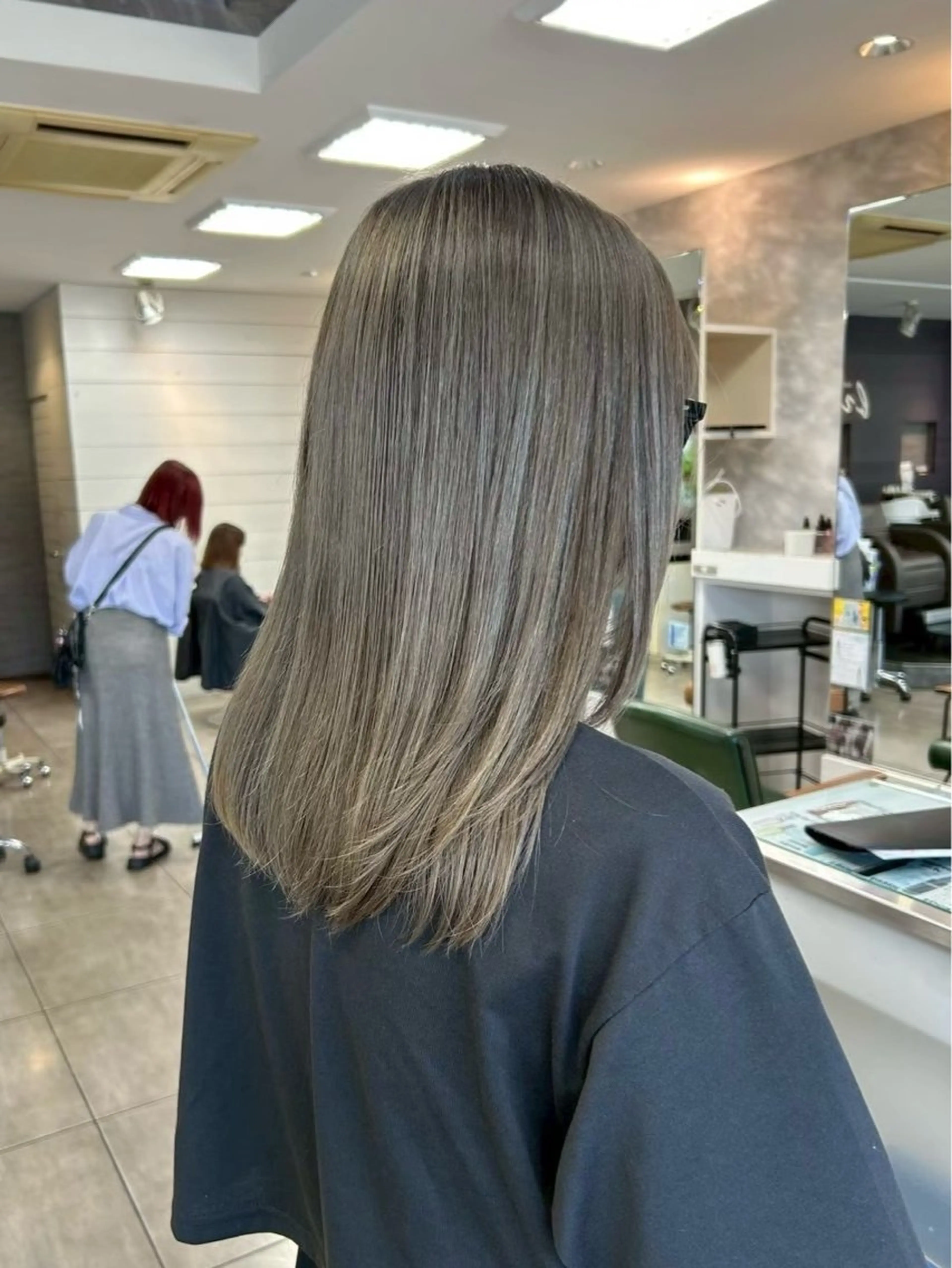 カラー ハイトーンカラー✨ 慶田玲和のヘアスタイル