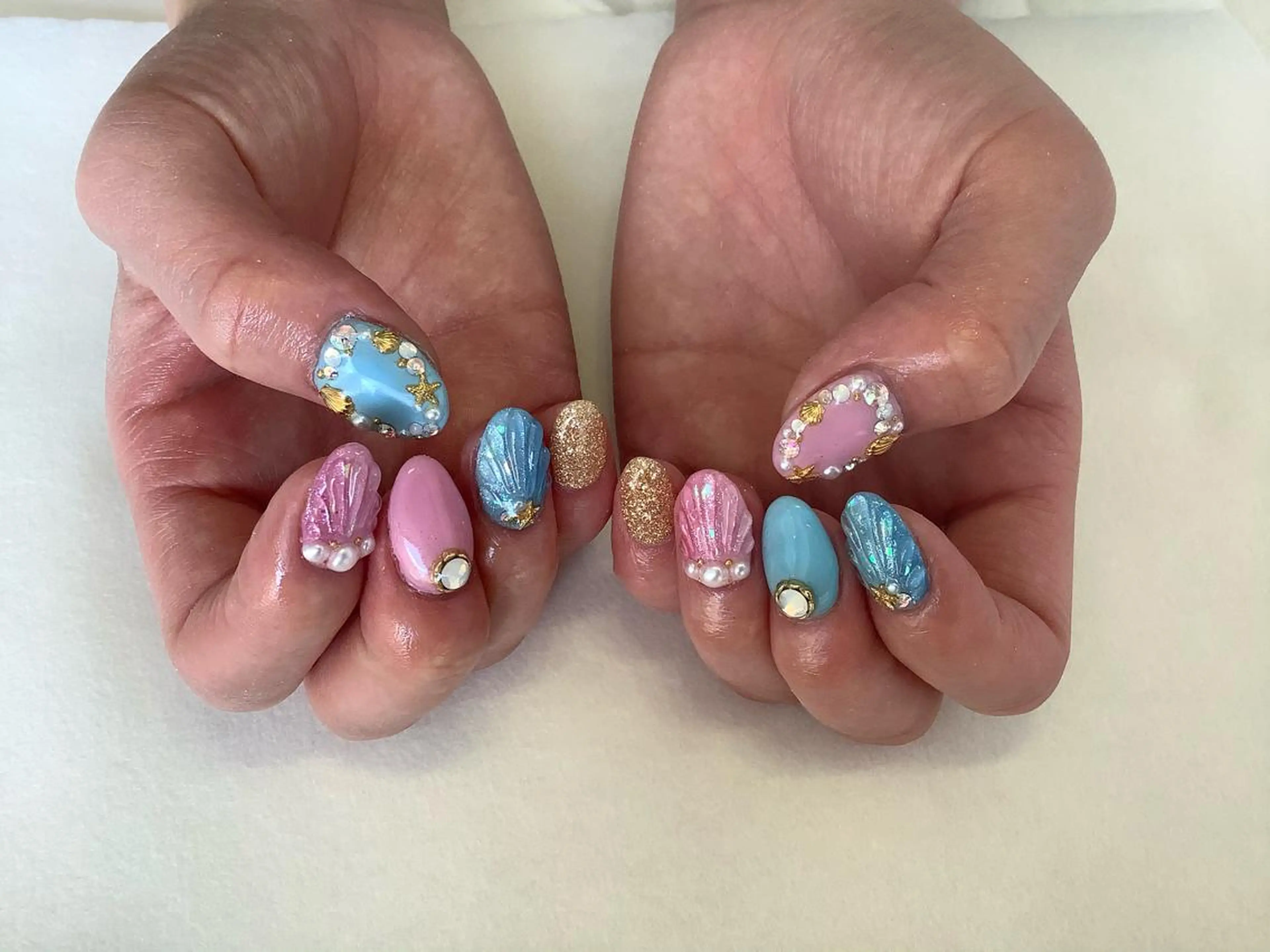 ネイル ハンドネイル 💎🐰 saki. m 🐰💎のネイルデザイン