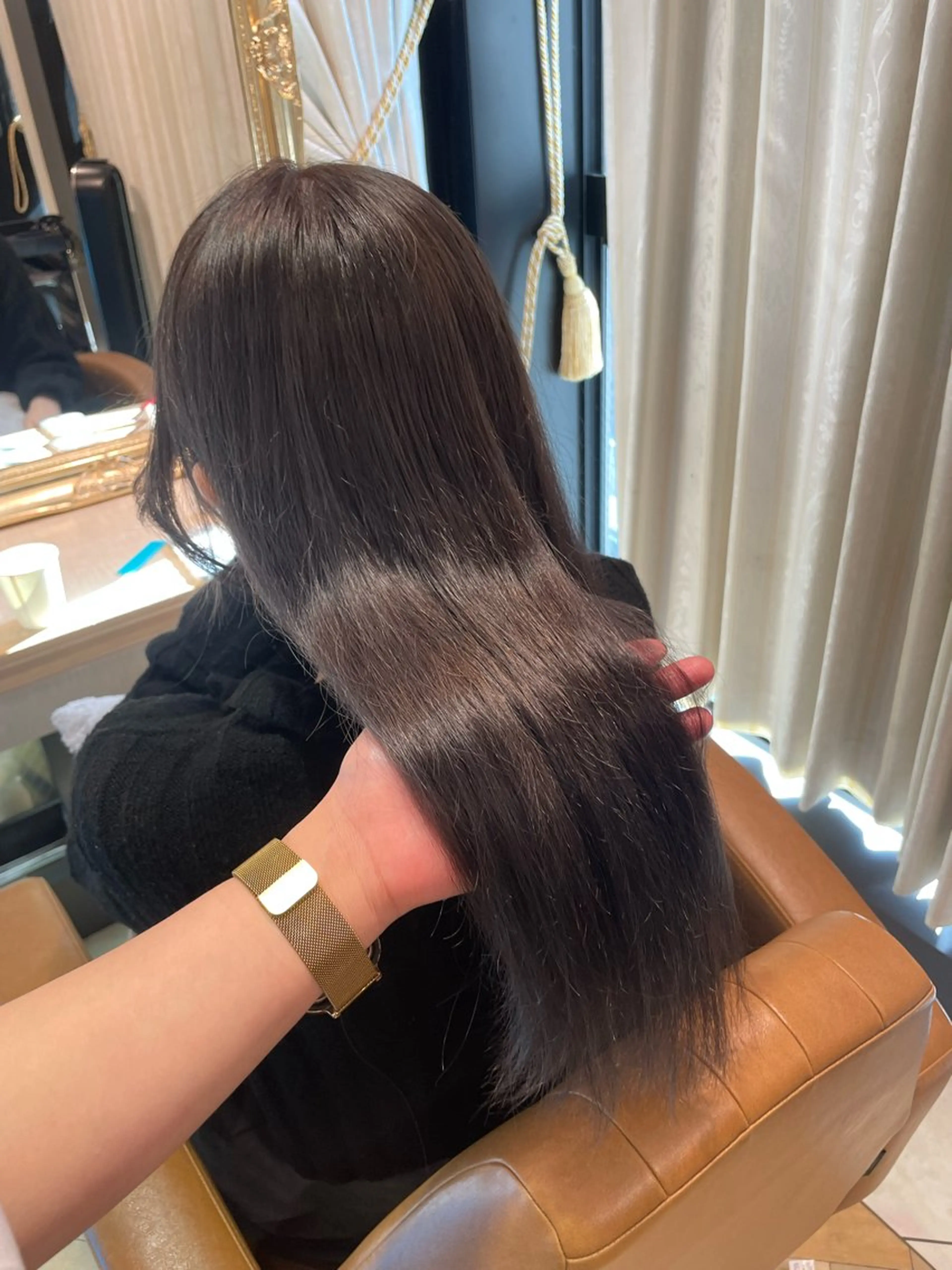 ロング カラー ヘアカラー トリートメント 顔周り\エクステ\ 透明感カラー\まりんのヘアスタイル