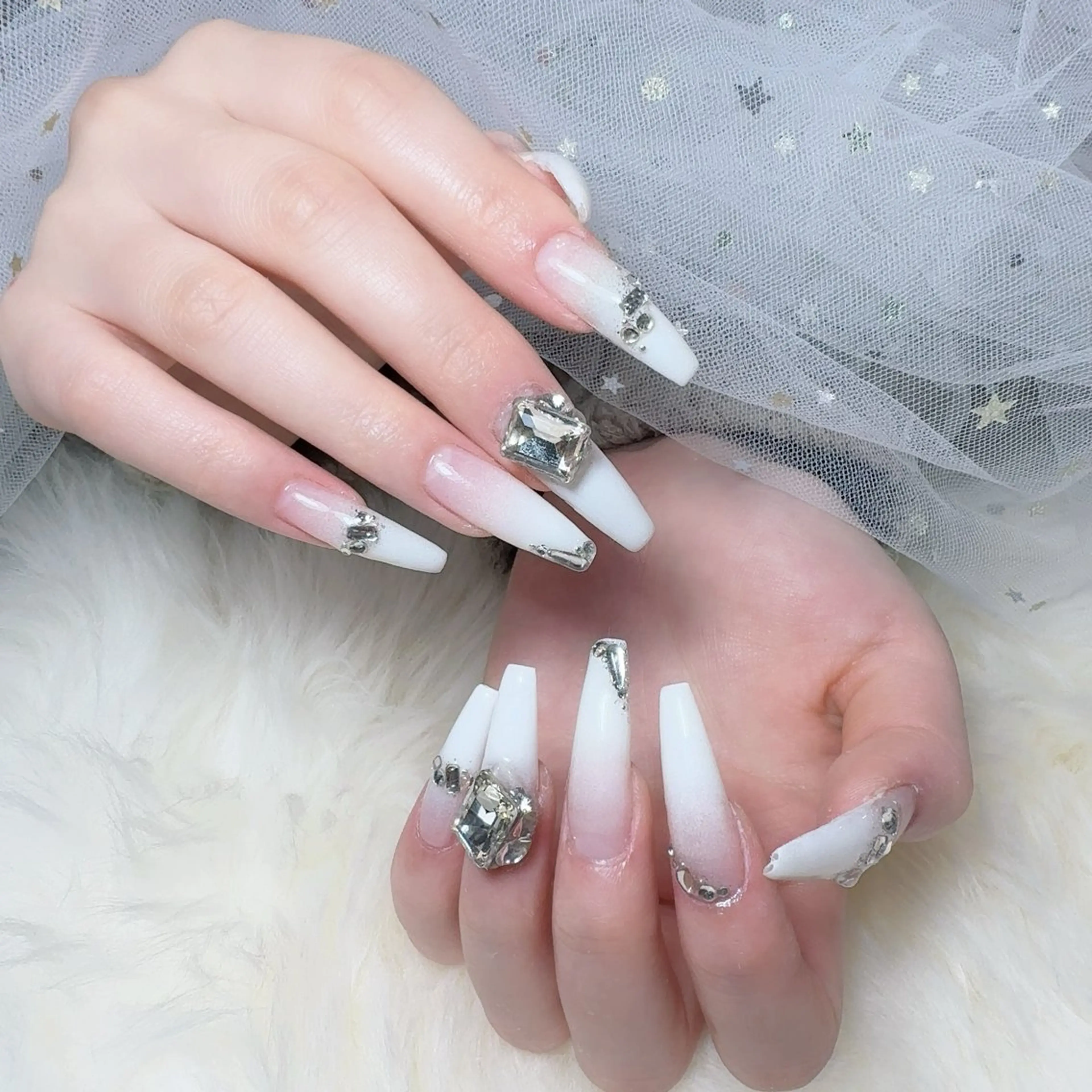 ネイル アートネイル フラッシュネイル フレンチネイル ジェルネイル ガラスフレンチ You&Me Yukiのネイルデザイン