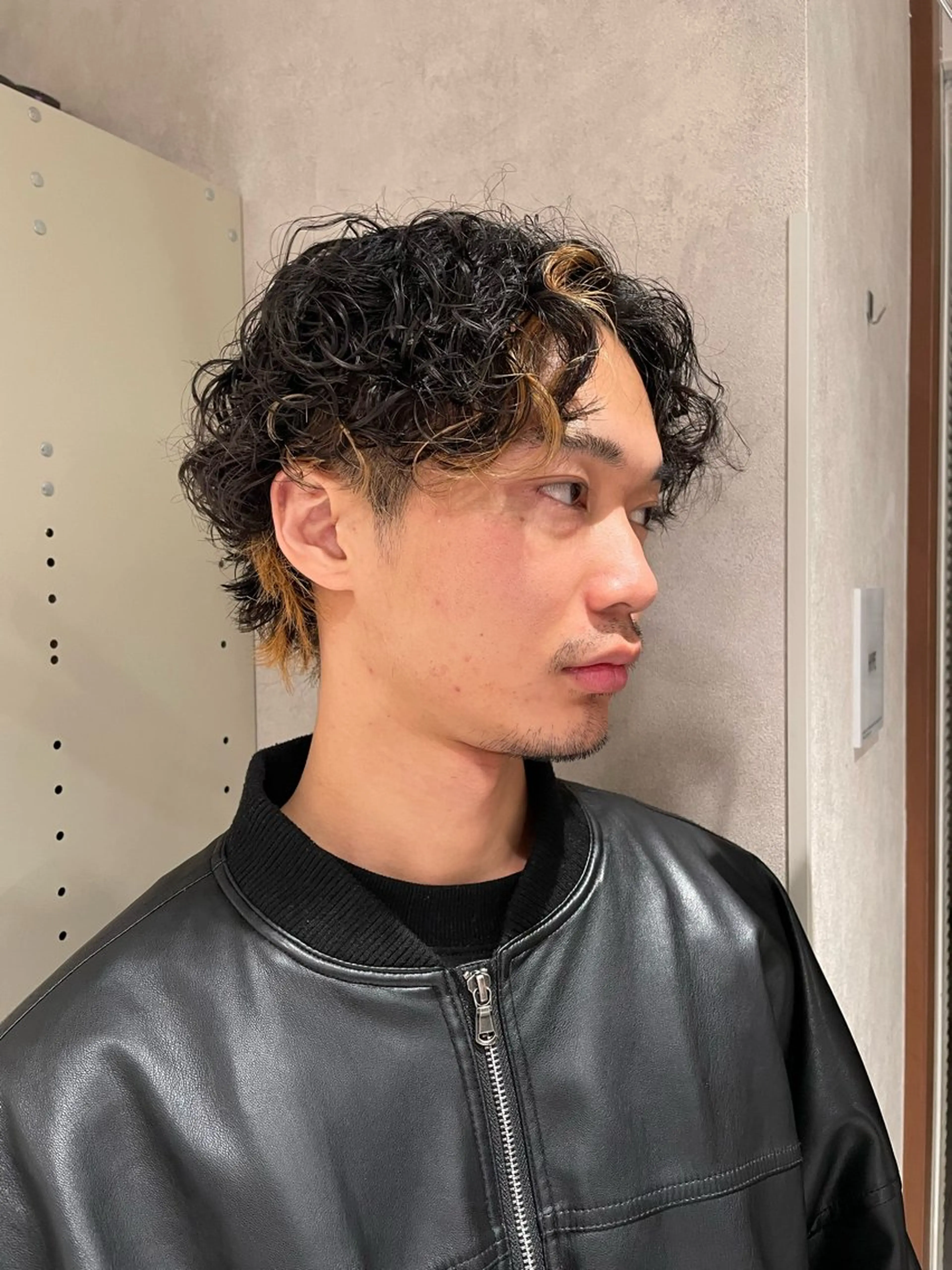 ショート メンズ メンズパーマ 🪩サクヤ🪩暗髪 カラー/ワイドバングのヘアスタイル