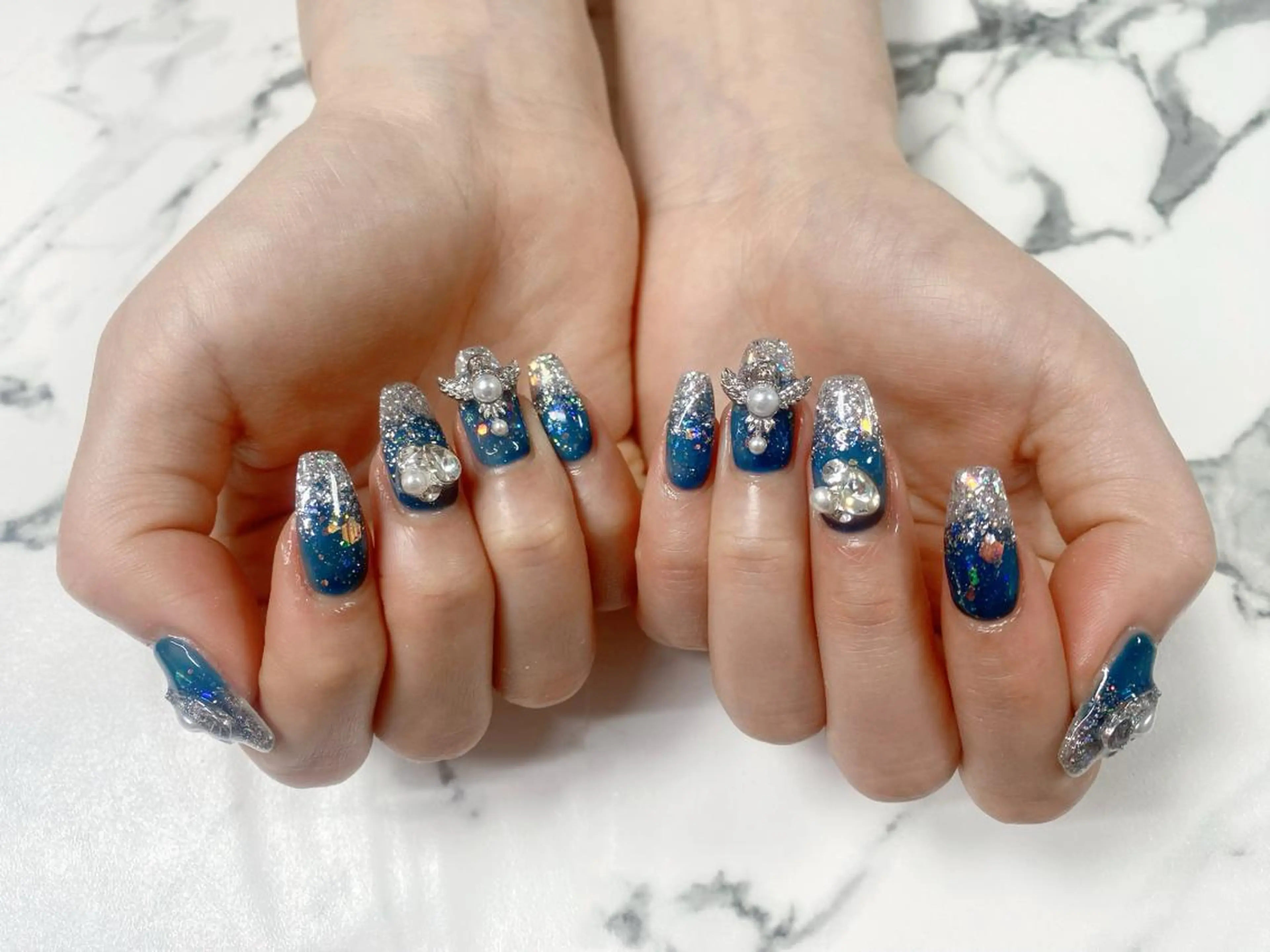 ロング カラー ネイル Q Free nailsのネイルデザイン