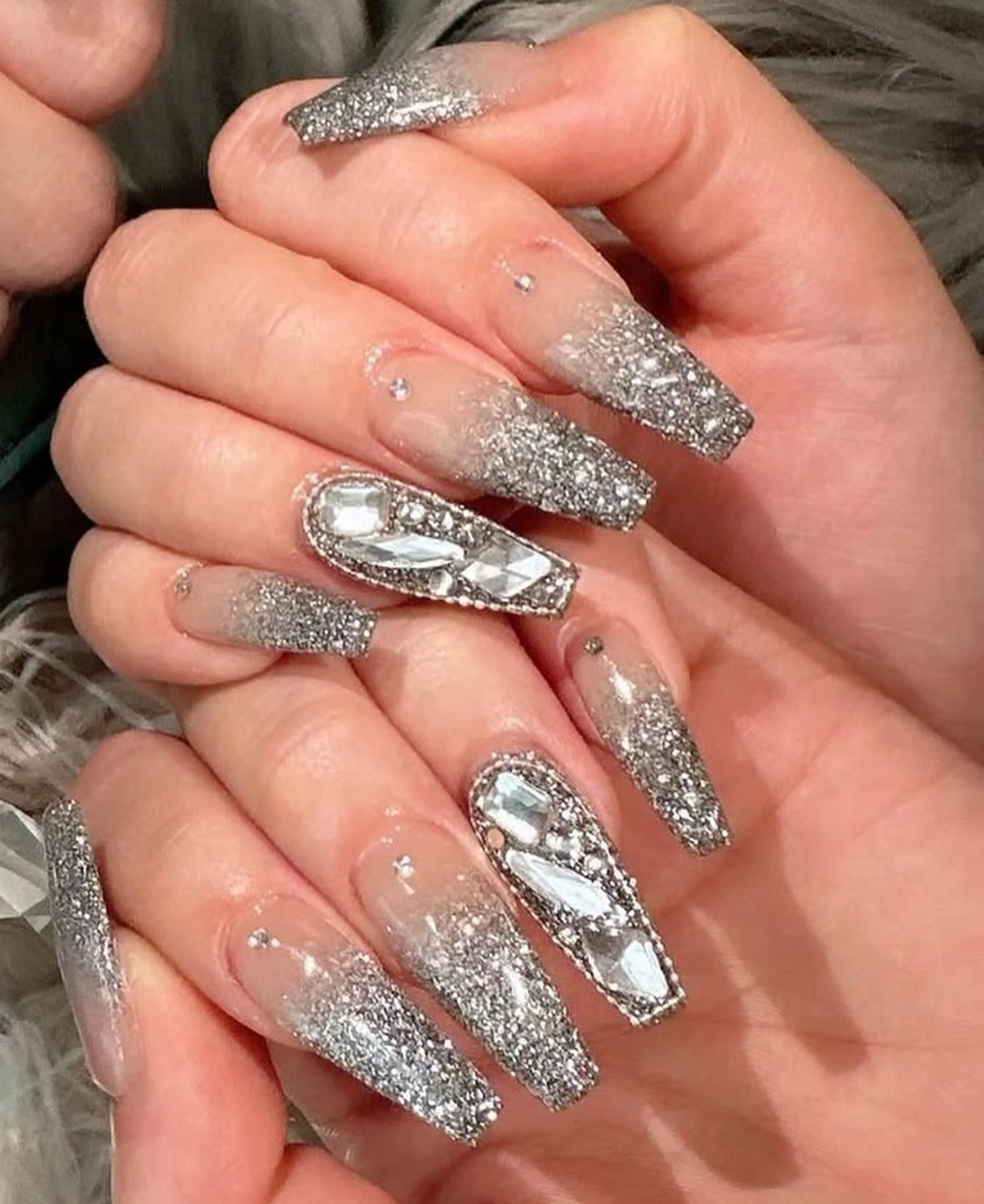 ネイル HIN NAILのネイルデザイン