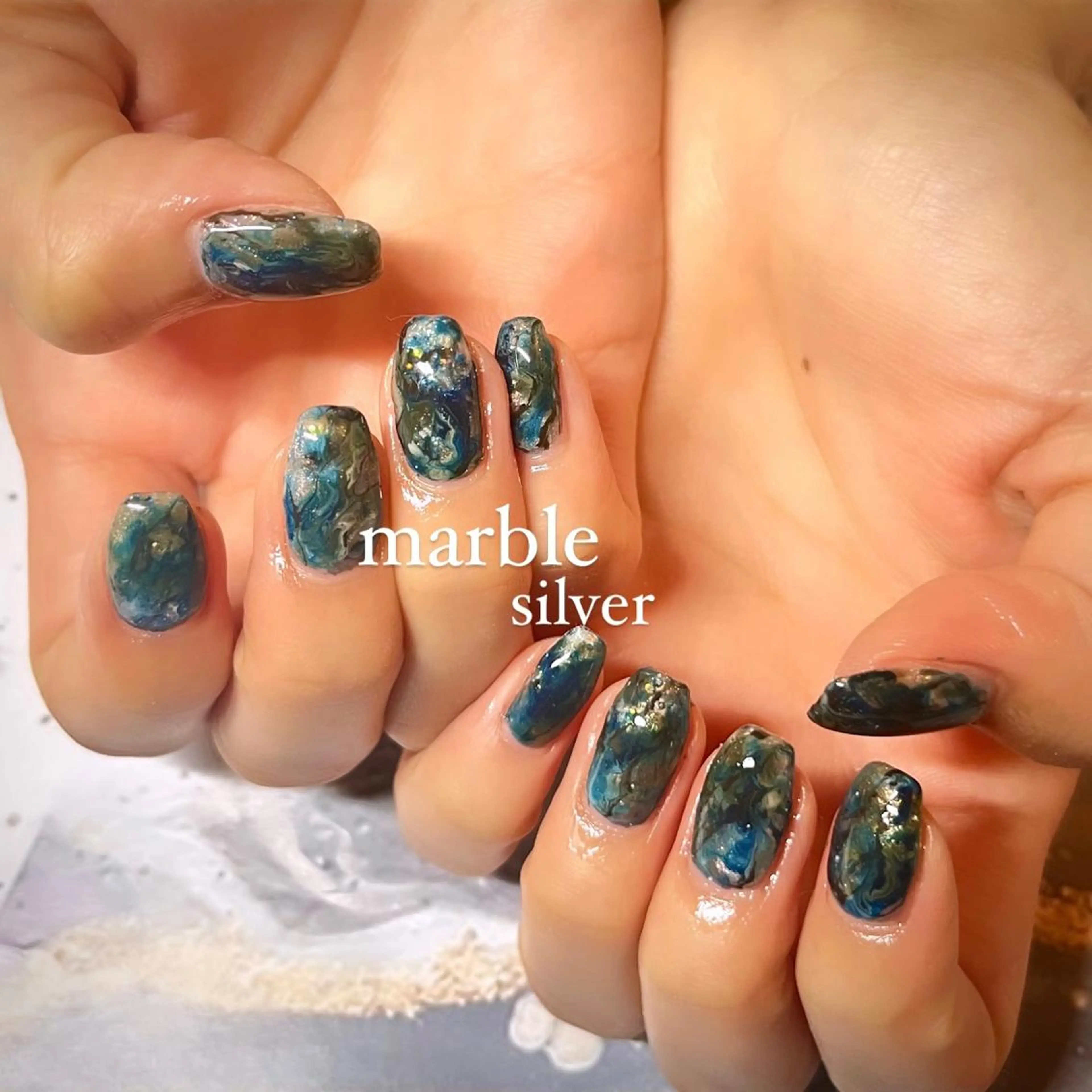 セミロング ネイル デート 小顔カット ジェルネイル ハート キラキラネイル MKY salonのネイルデザイン