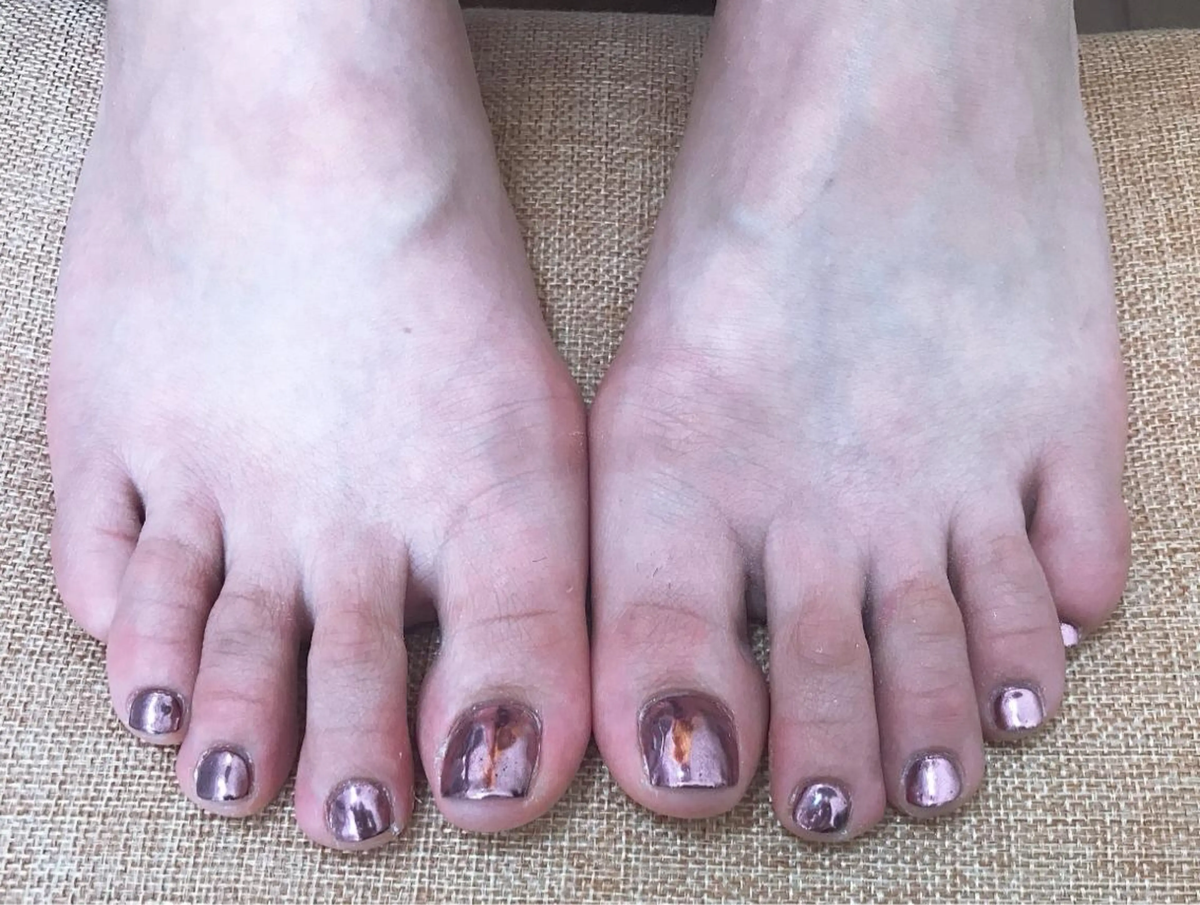 ネイル ゴールド ピンク nailroom DIASOMNIAのネイルデザイン