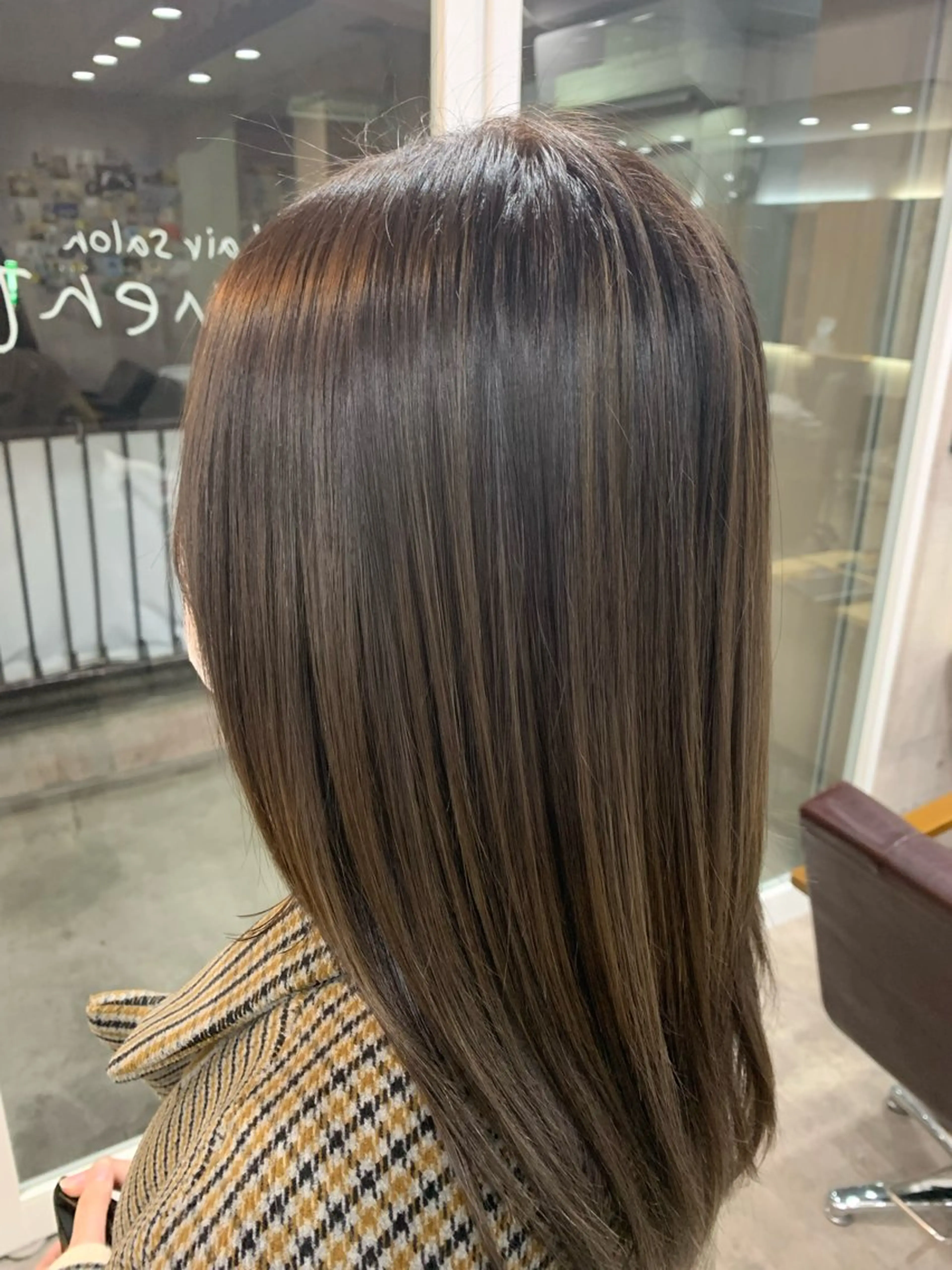 セミロング カラー ショートボブ セミロングパーマ バレイヤージュ ブリーチ ケアブリーチ ヘアカラー memento 斎藤大覚のヘアスタイル