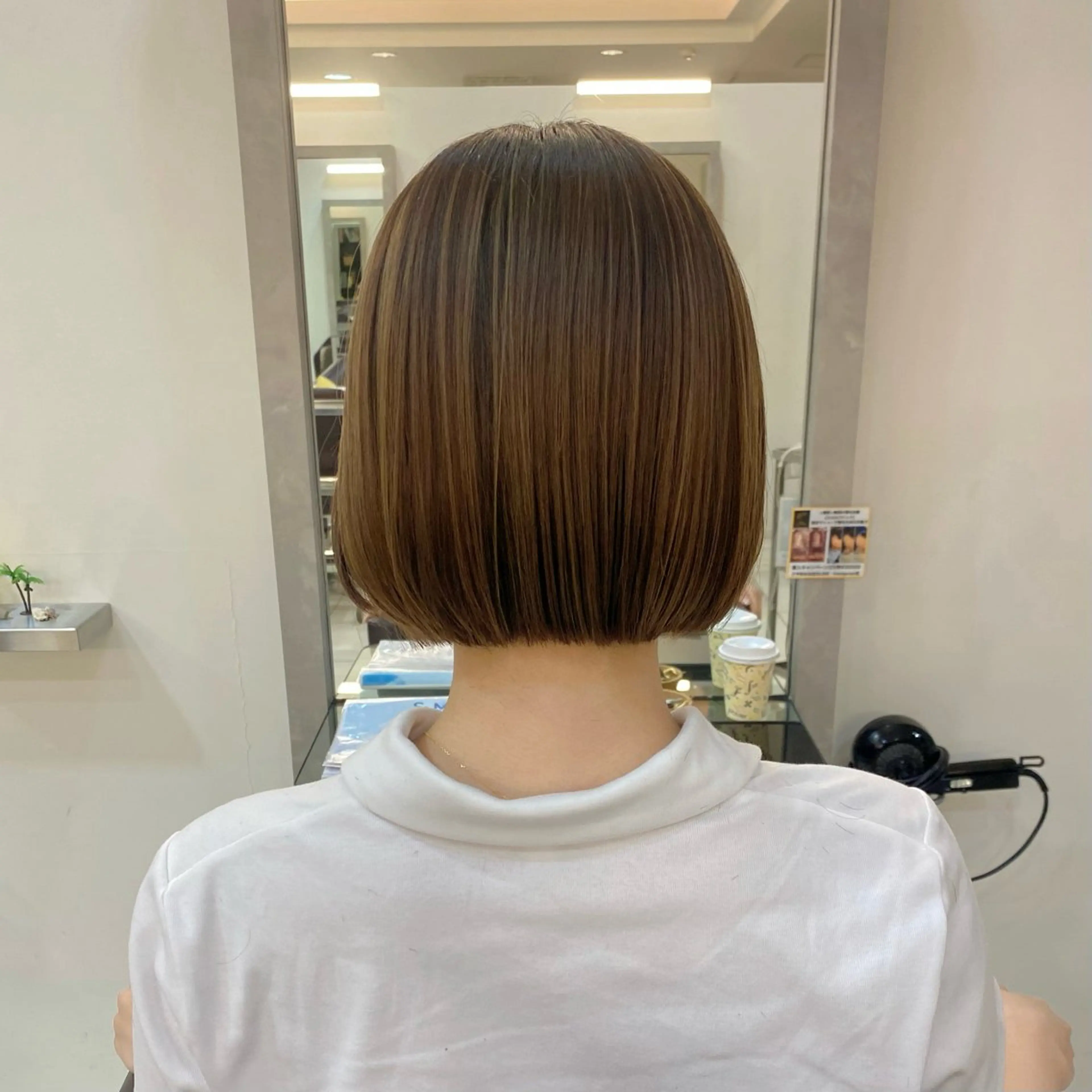 ショート ハイライト knot hair&products成田公津の杜所属・林 莉瑠のヘアスタイル