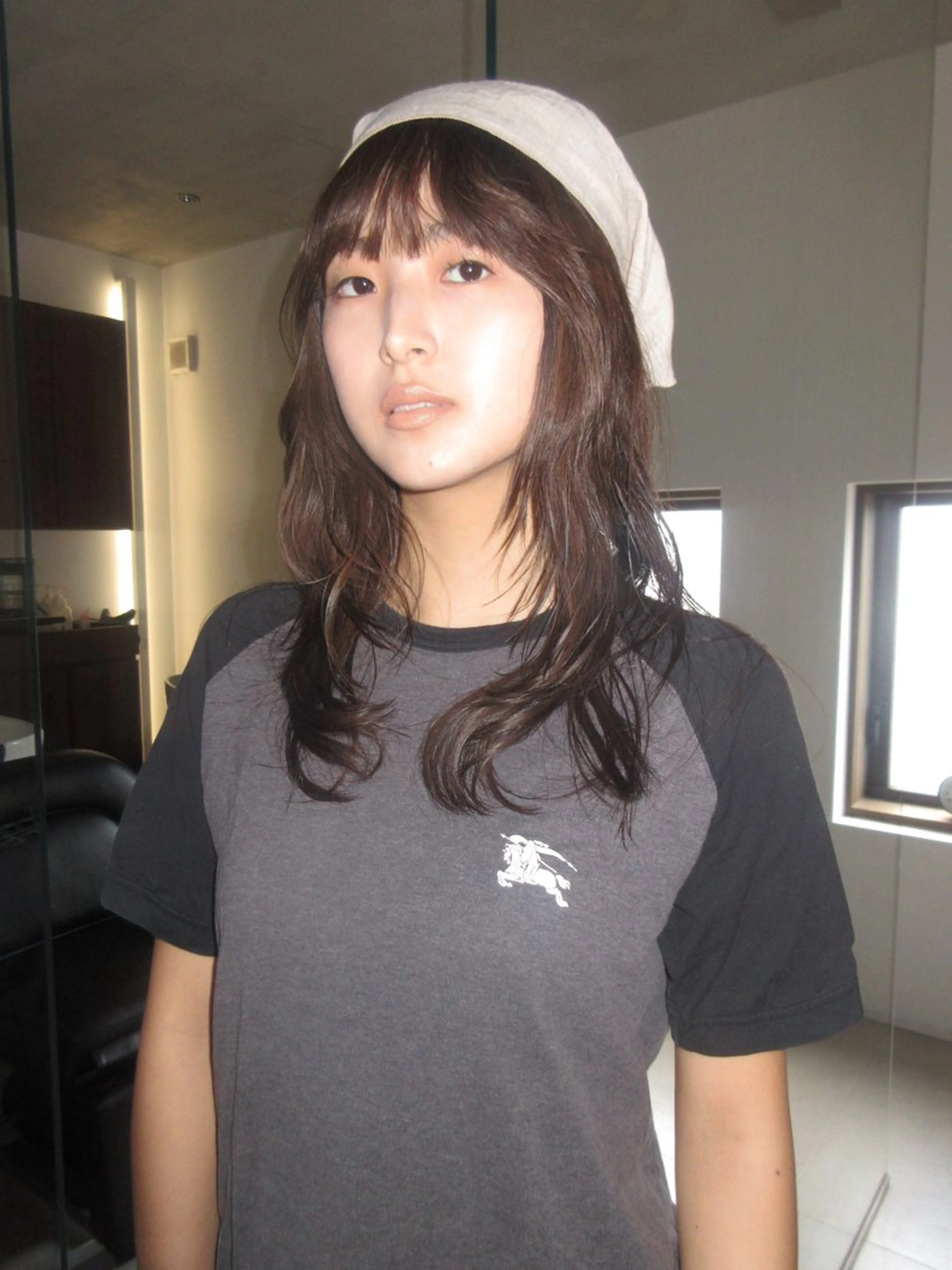 ミディアム hina KEEDAのヘアスタイル