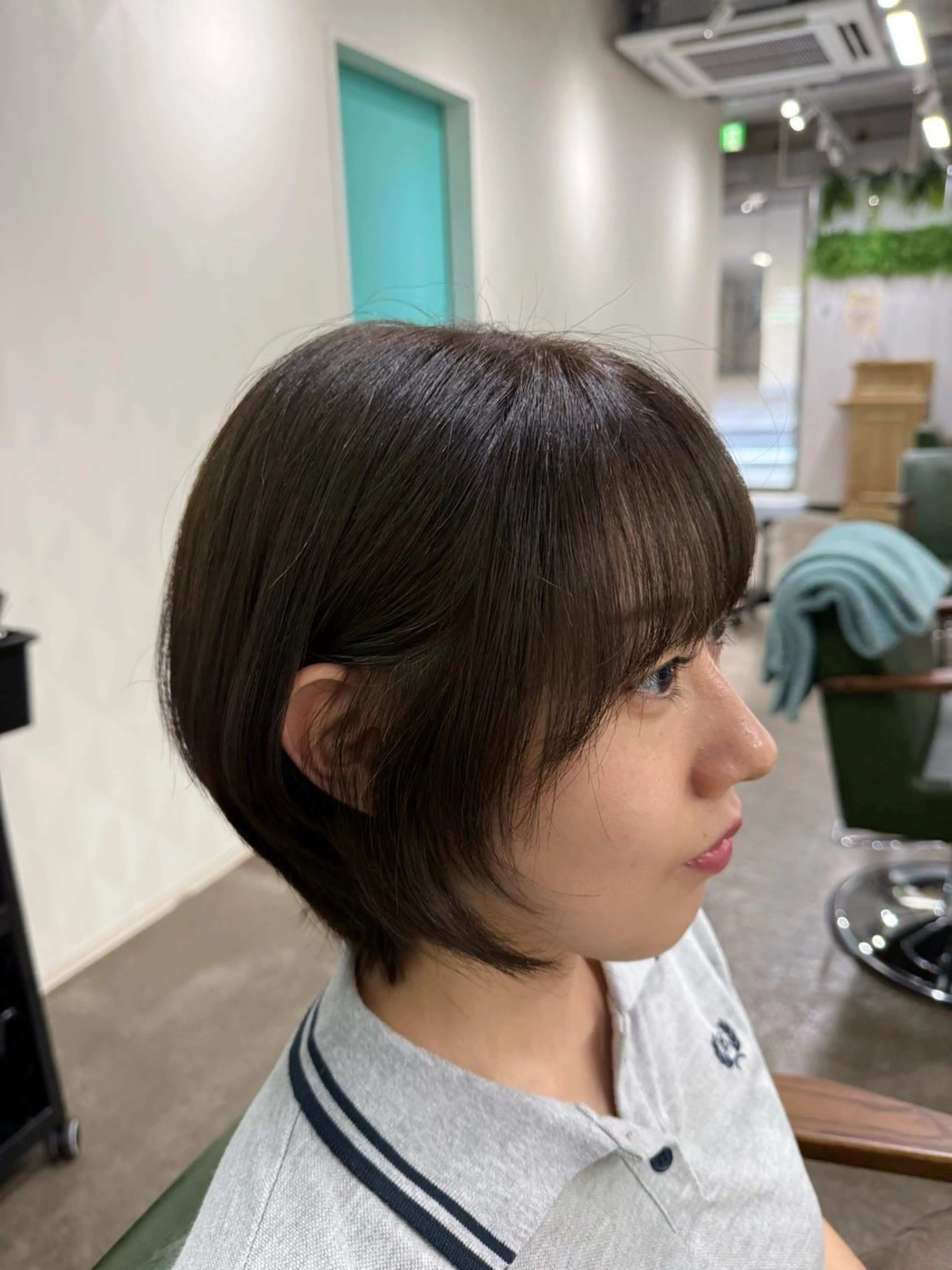 ショート カラー ハイライトカラー ボブ ハイライト 髪質改善 縮毛矯正 カット ヘアカラー トリートメント 🕊髪質改善縮毛矯正 /艶髪/関内🕊あべのヘアスタイル