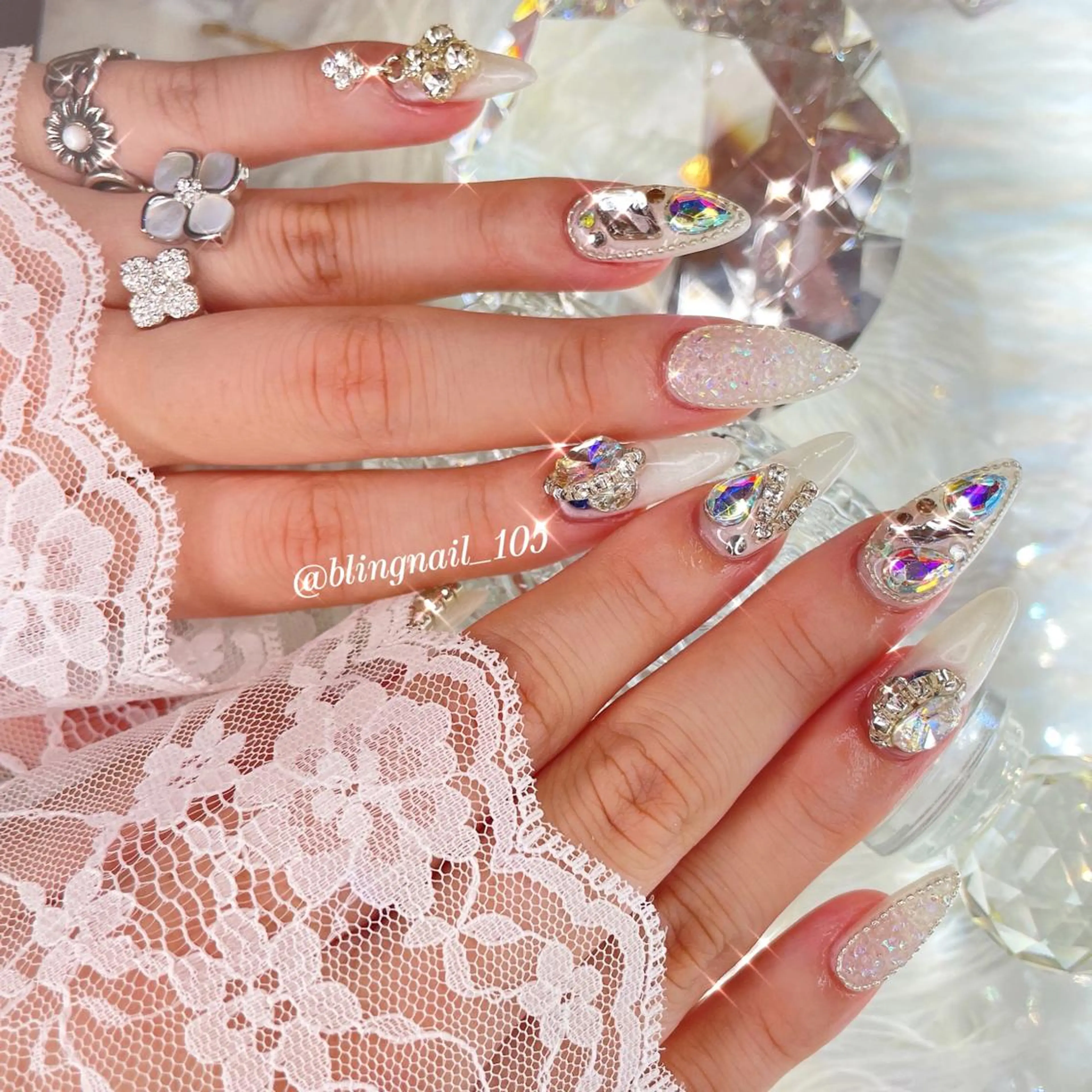 ネイル 23時まで❤︎韓国、 ワンホンネイルのネイルデザイン