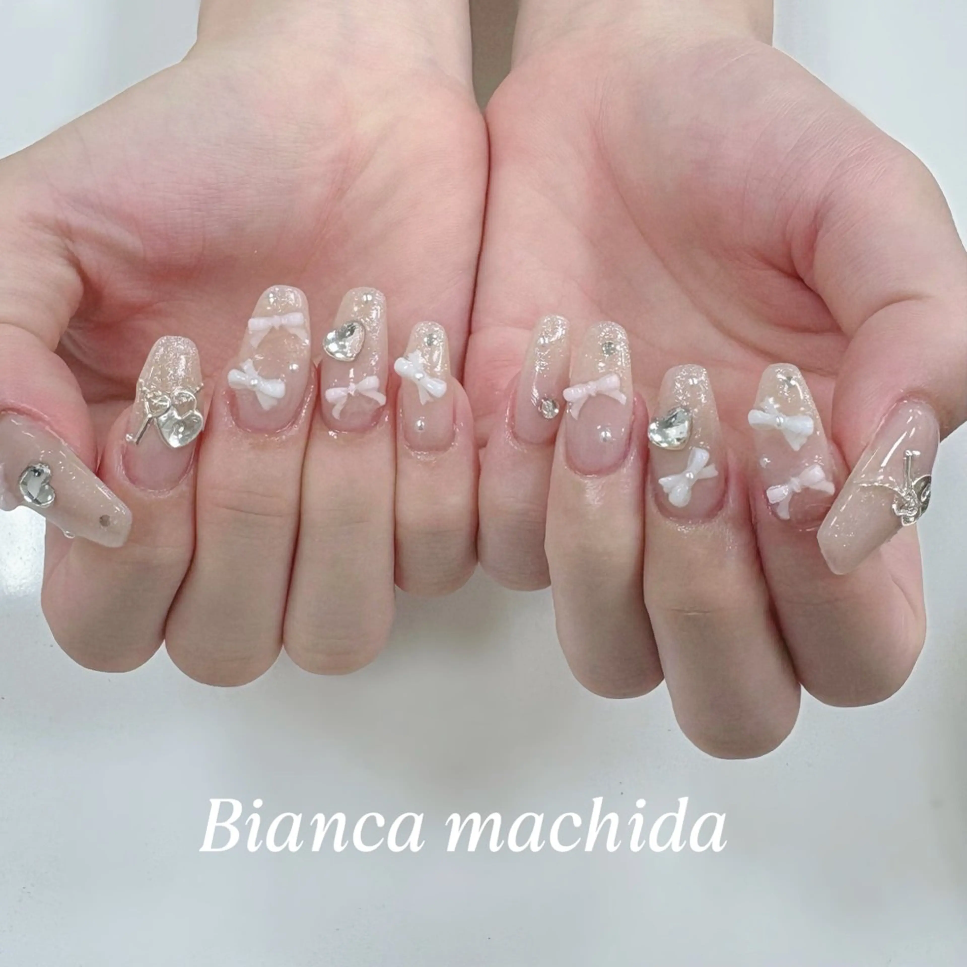 ネイル 持ち込み ハンドネイル Bianca 🌟 yanagihasiのネイルデザイン