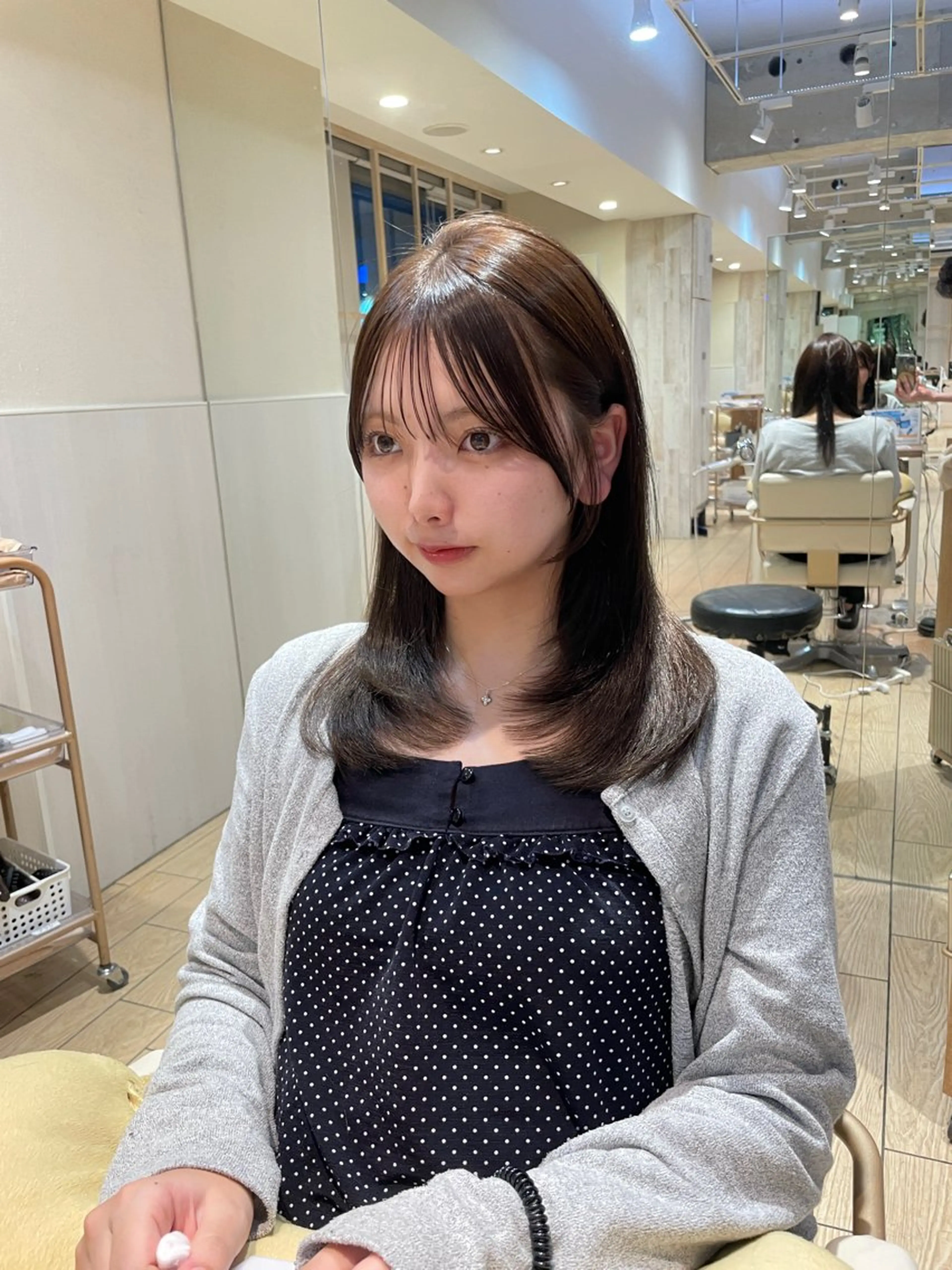 ミディアム アフロートディル表参道店所属・艶髪カラー/レイヤー カット/表参道　寺崎のヘアスタイル