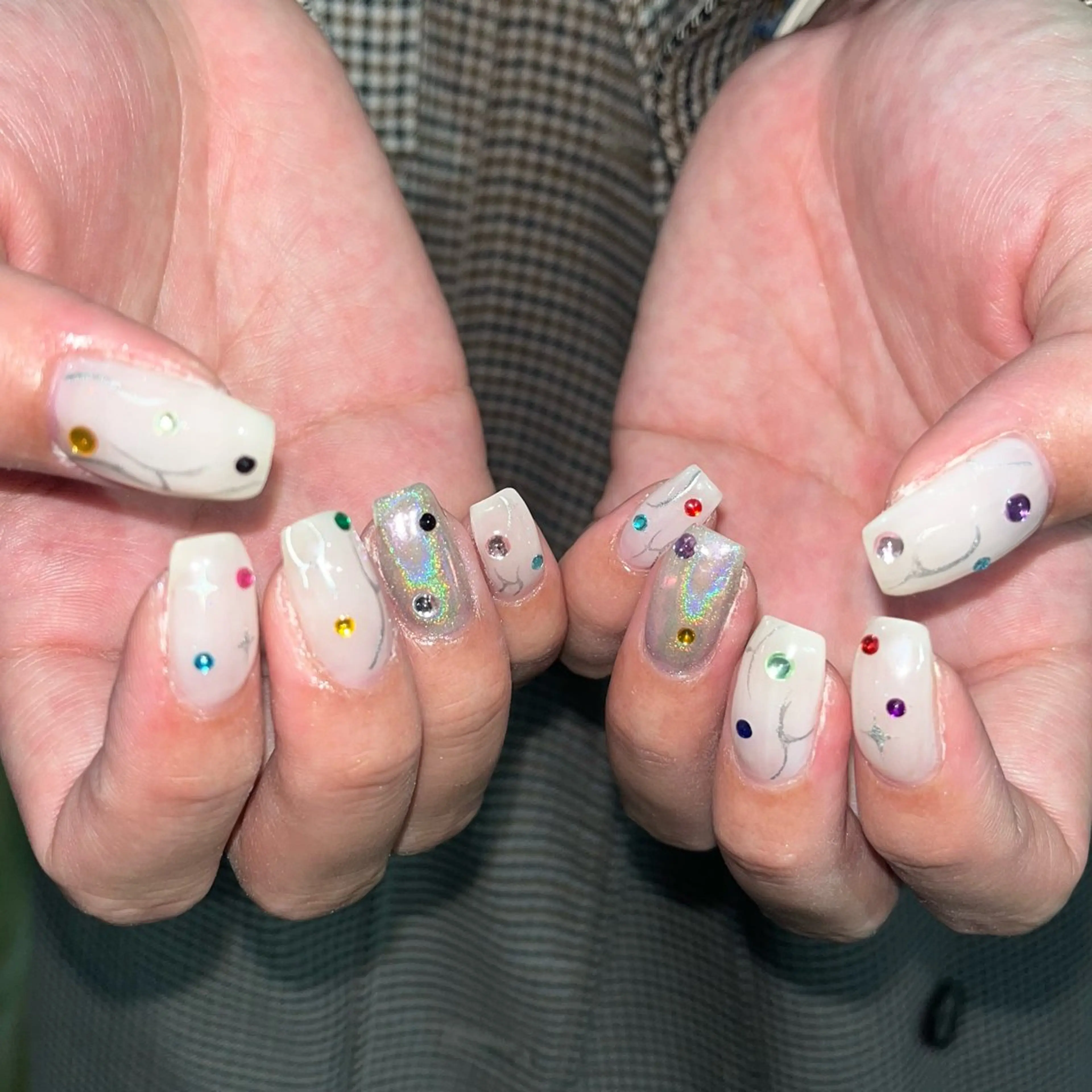 ネイル ハンドネイル フットネイル 小川 柚香のネイルデザイン