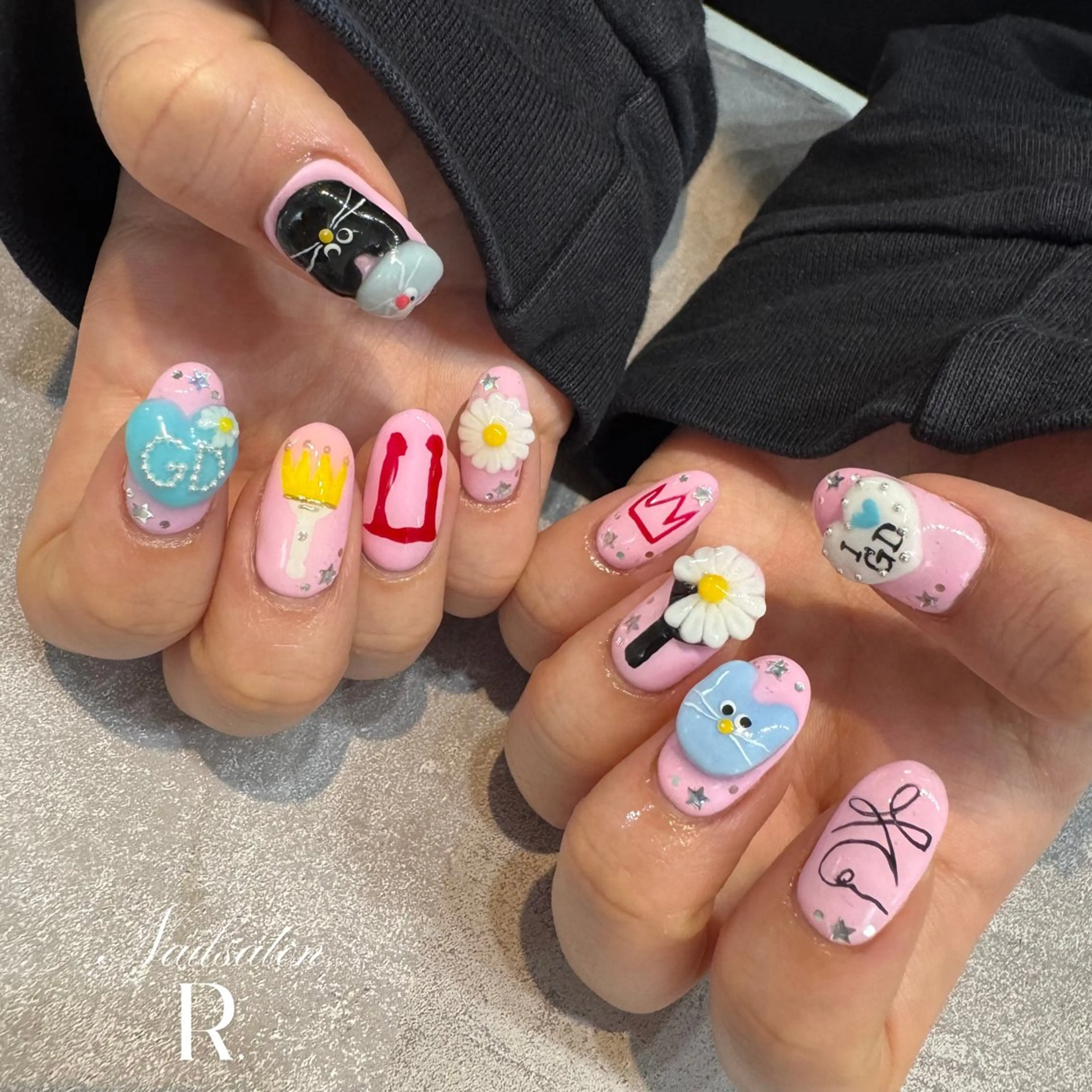 ネイル アートネイル ハンドネイル Nailsalon r.のネイルデザイン