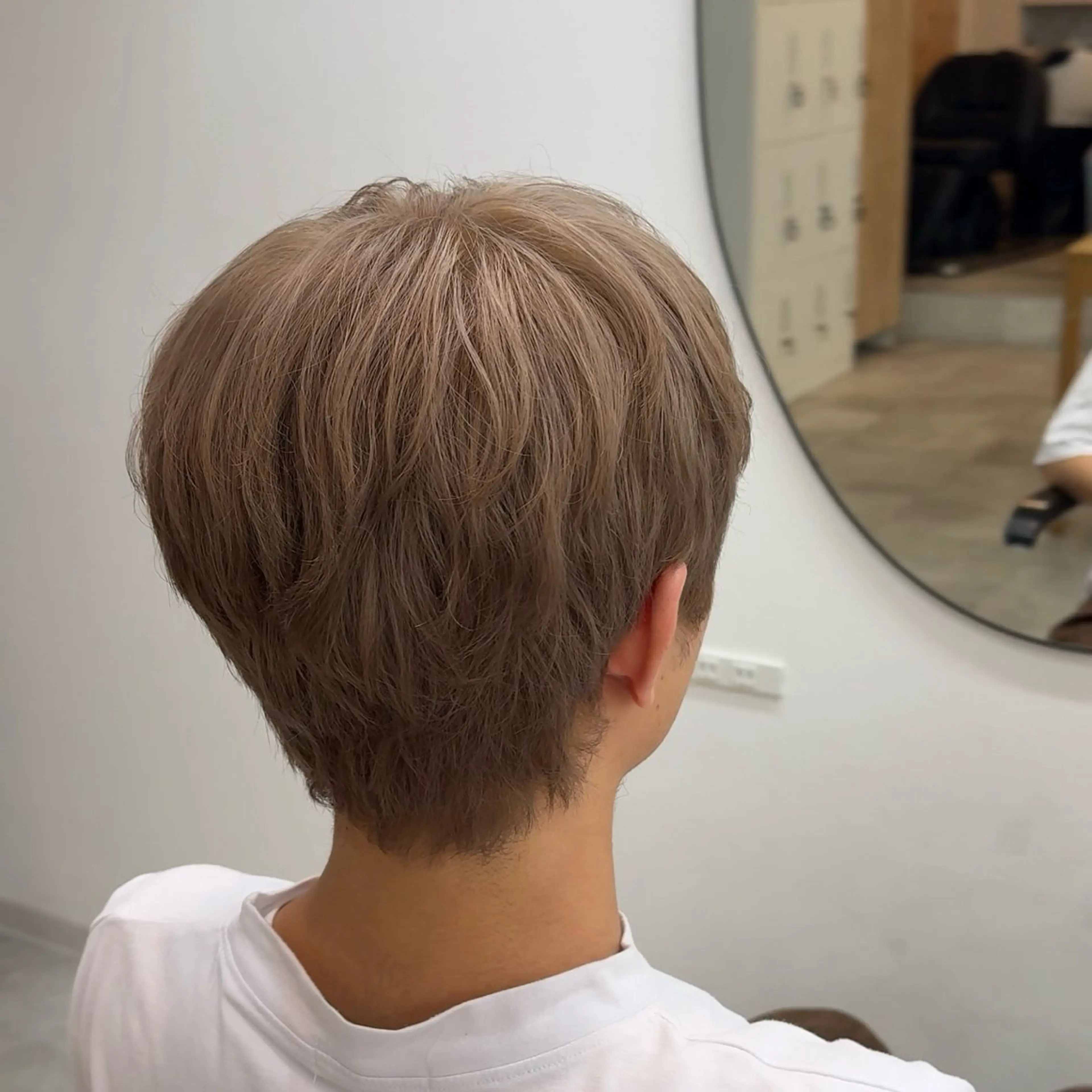 ミディアム カラー ベージュカラー ブリーチ ブリーチカラー/原宿 /髪質改善/shinのヘアスタイル