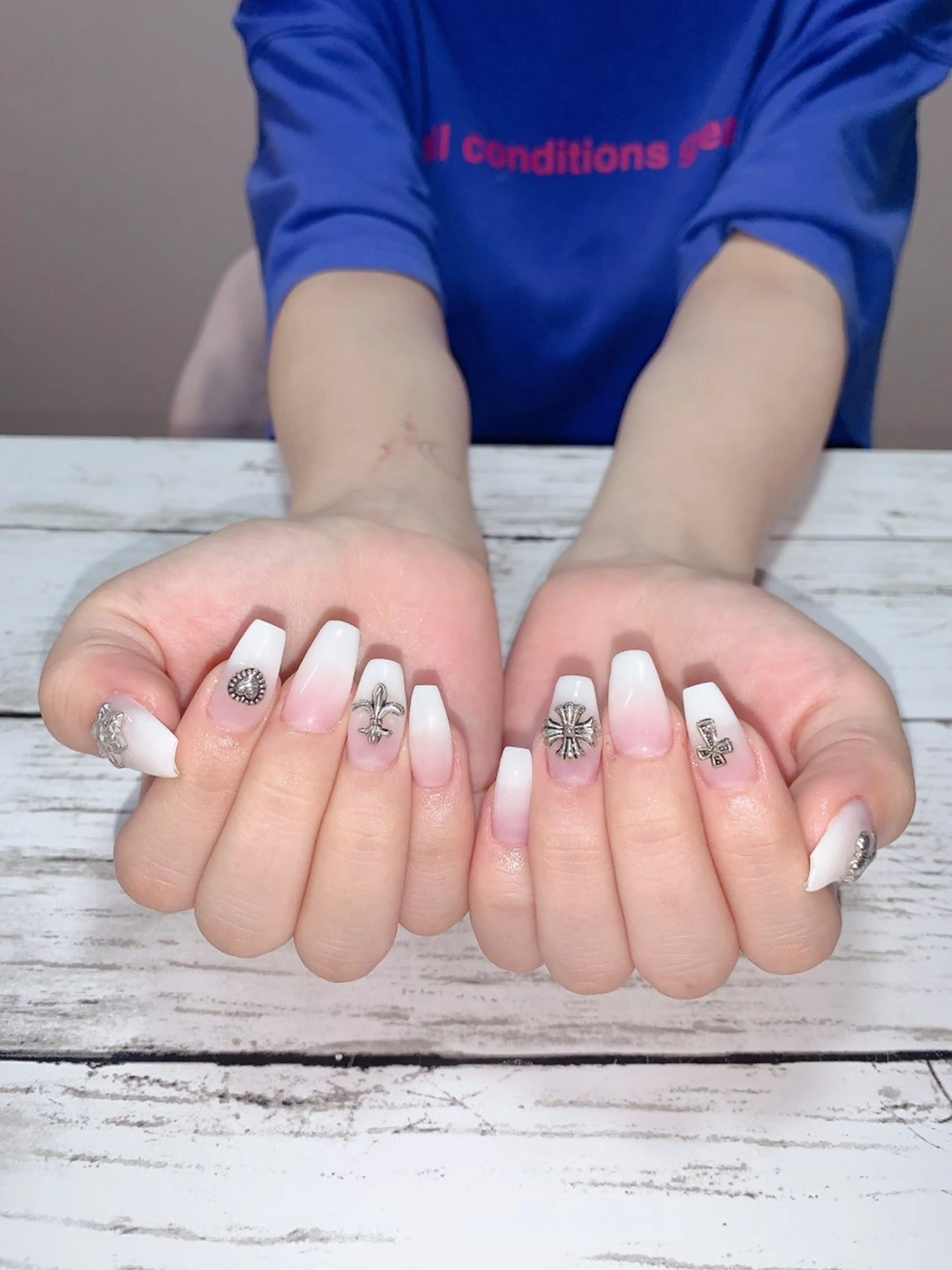 ネイル ゆず秋葉原 Vickyのネイルデザイン