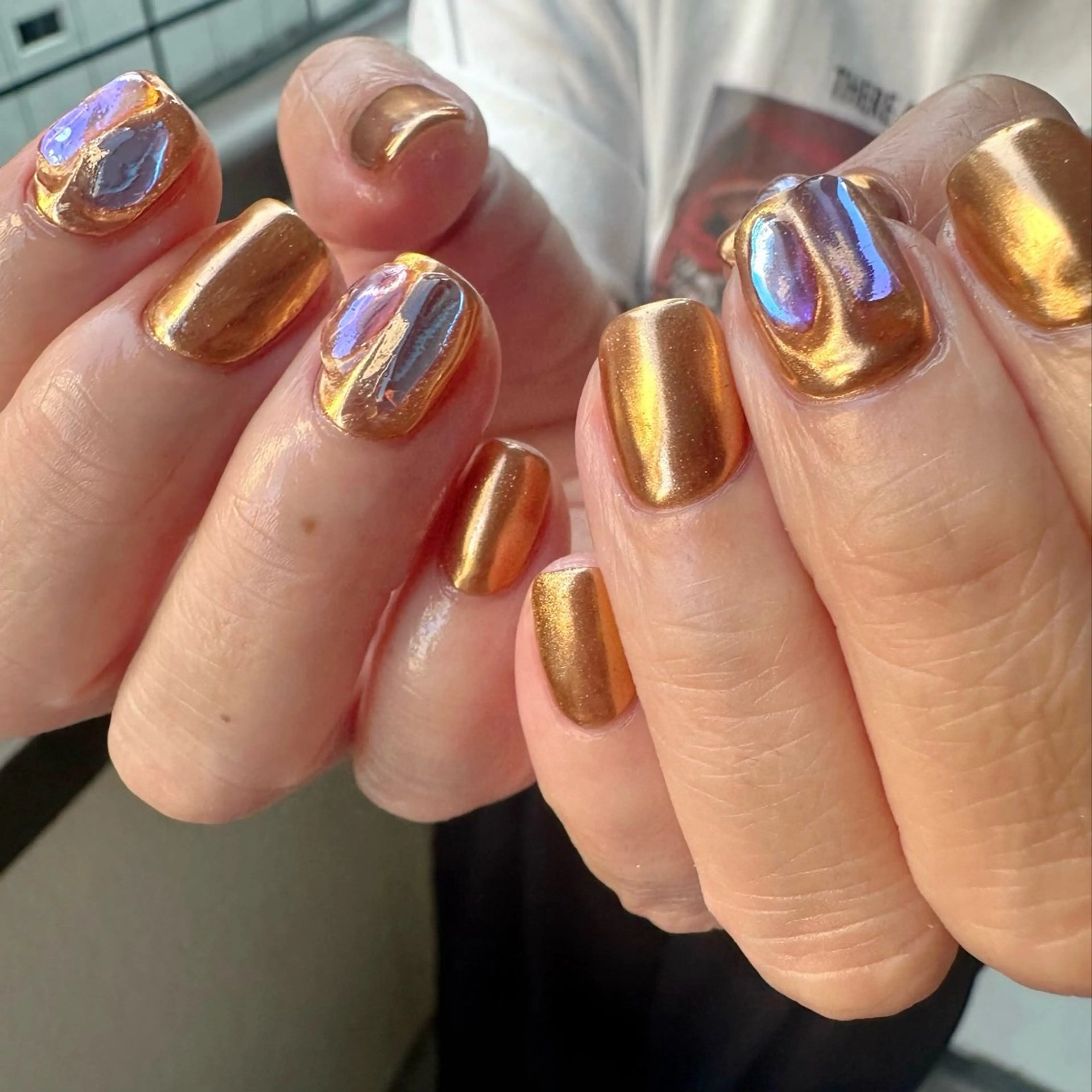 ネイル ゴールド 氷ネイル・うるうるネイル 韓国ネイル ミラーネイル ニュアンスネイル 🪞KAPE NAIL 🪞のネイルデザイン