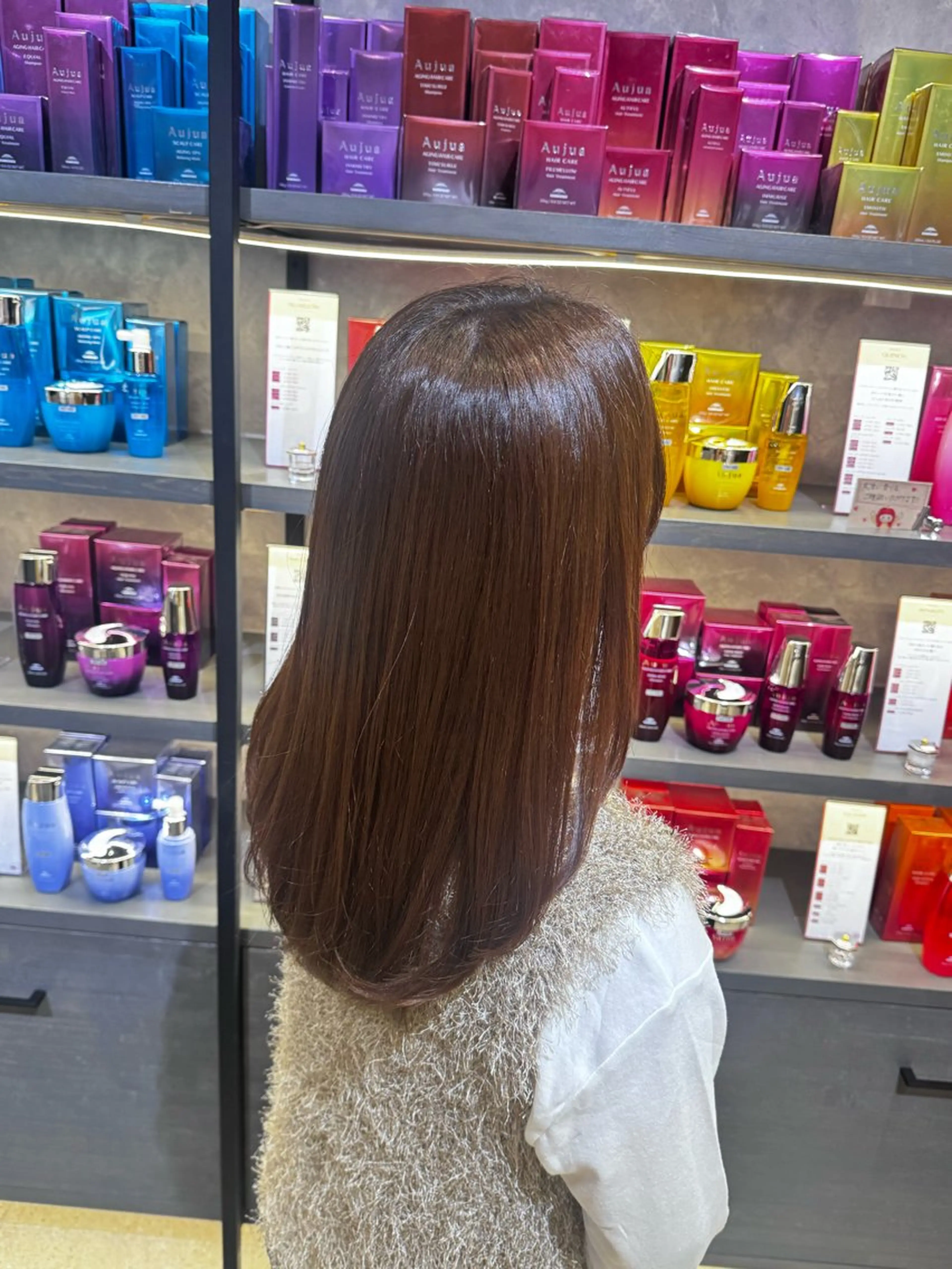 セミロング レイヤーカット カット 佐藤 凜のヘアスタイル