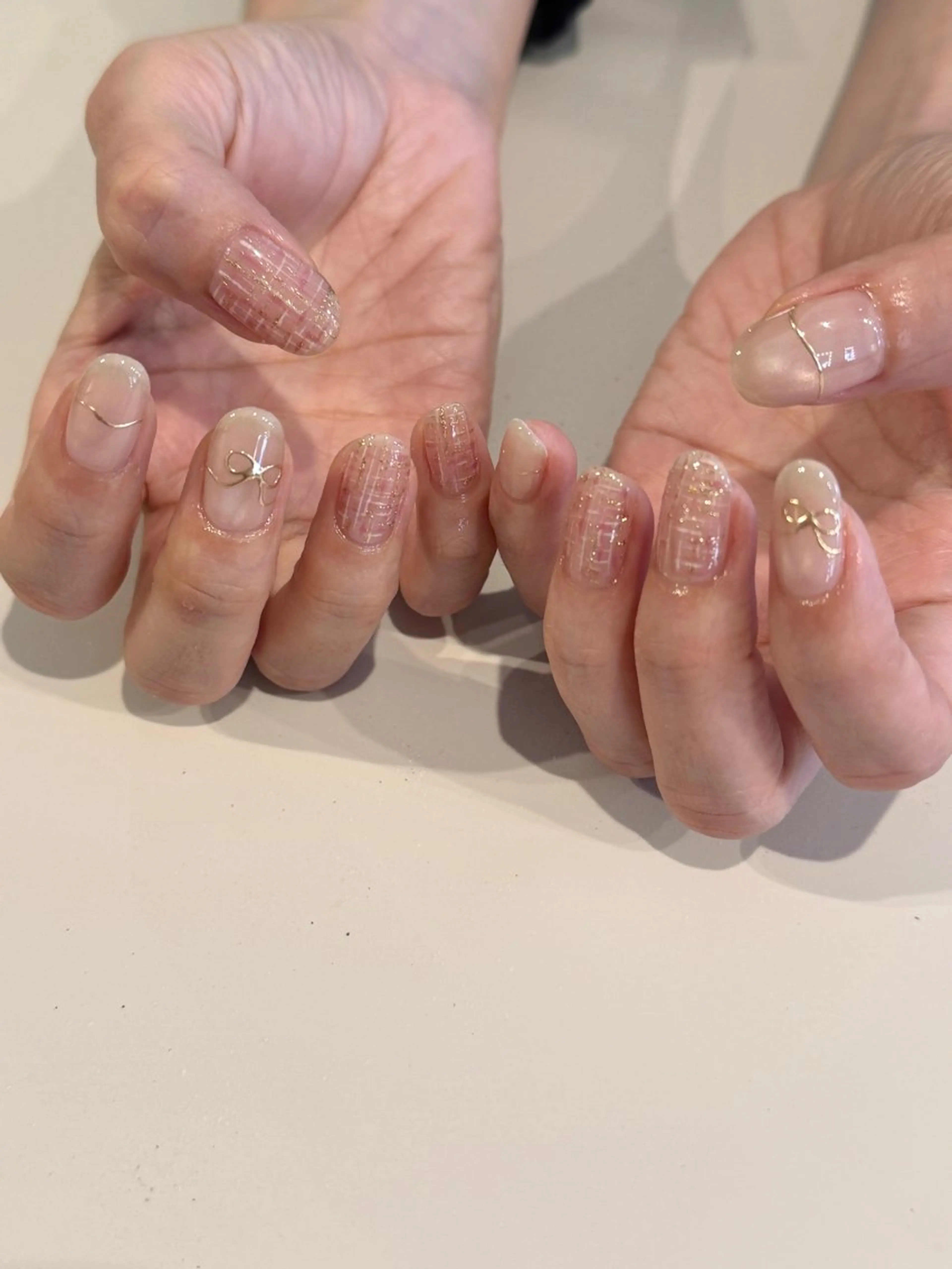 ネイル マグネットネイル 持ち込み ツイードネイル 冬ネイル クリスマス ハンドネイル ikoi🫧 Kotomiのネイルデザイン