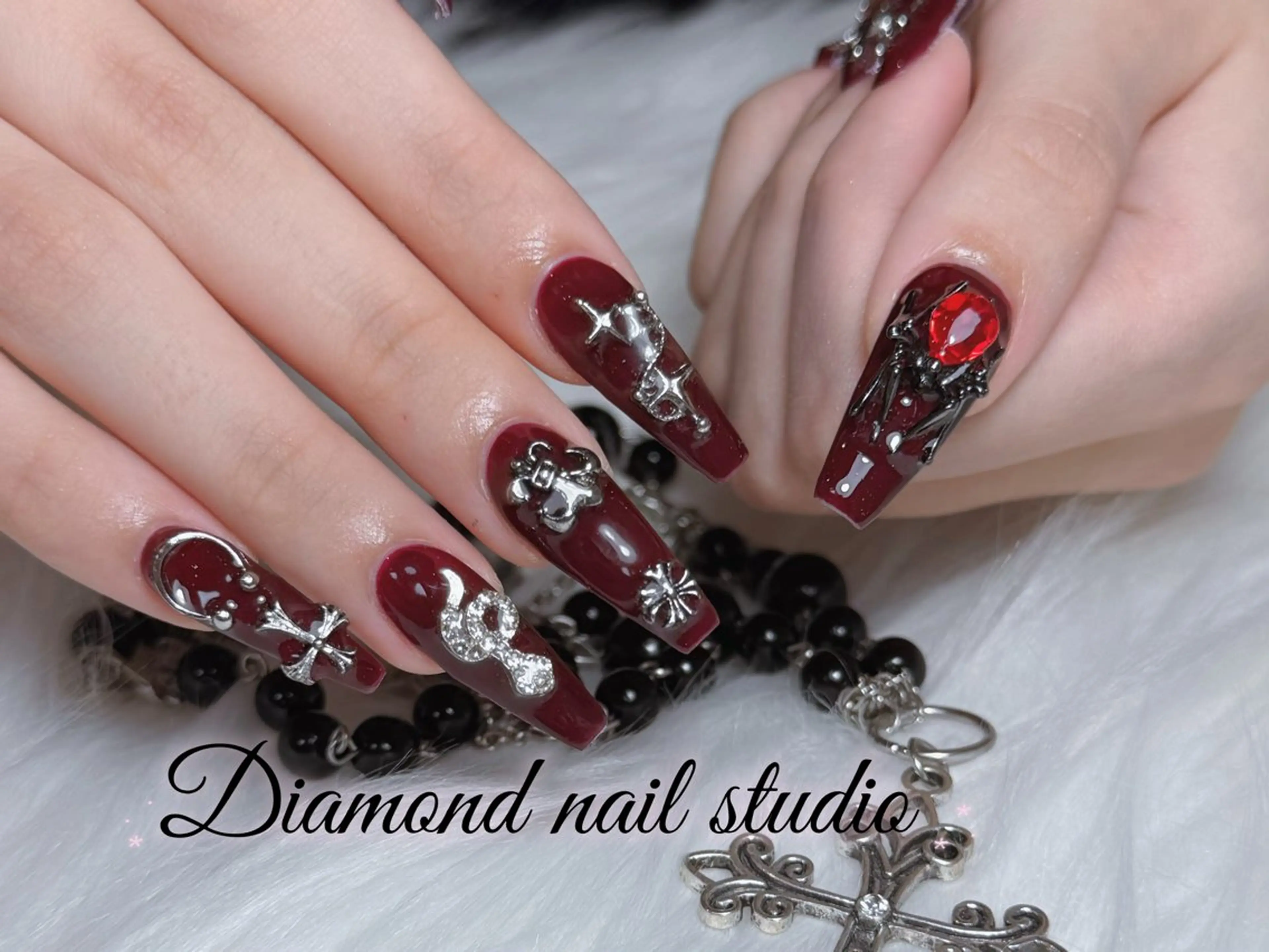 ネイル アートネイル オーロラネイル フラッシュネイル ガーリー キラキラネイル ハンドネイル DIAMOND NAILMANAMIのネイルデザイン