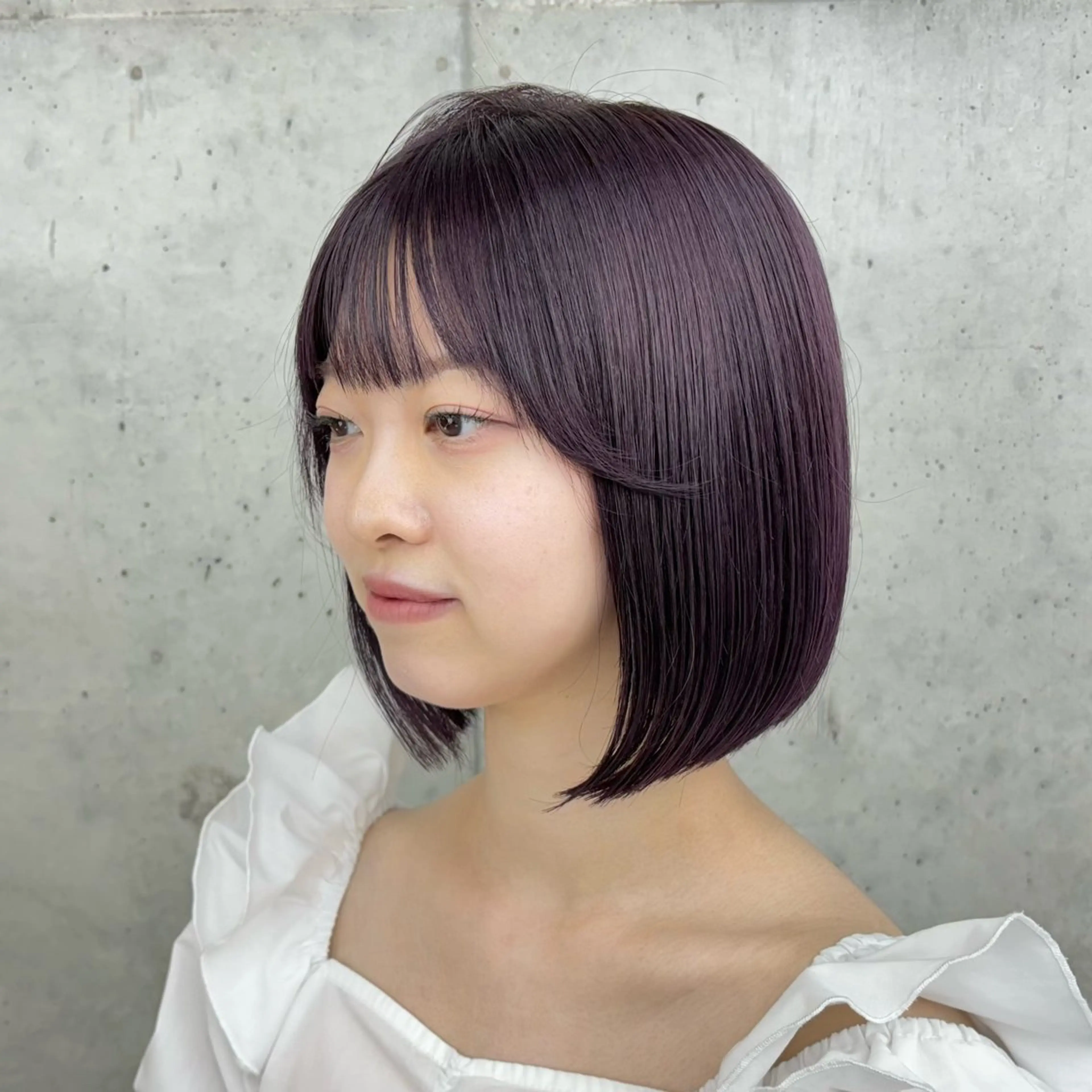 ショート カラー パープルカラー mei / 艶カラー ミディアム レイヤーのヘアスタイル