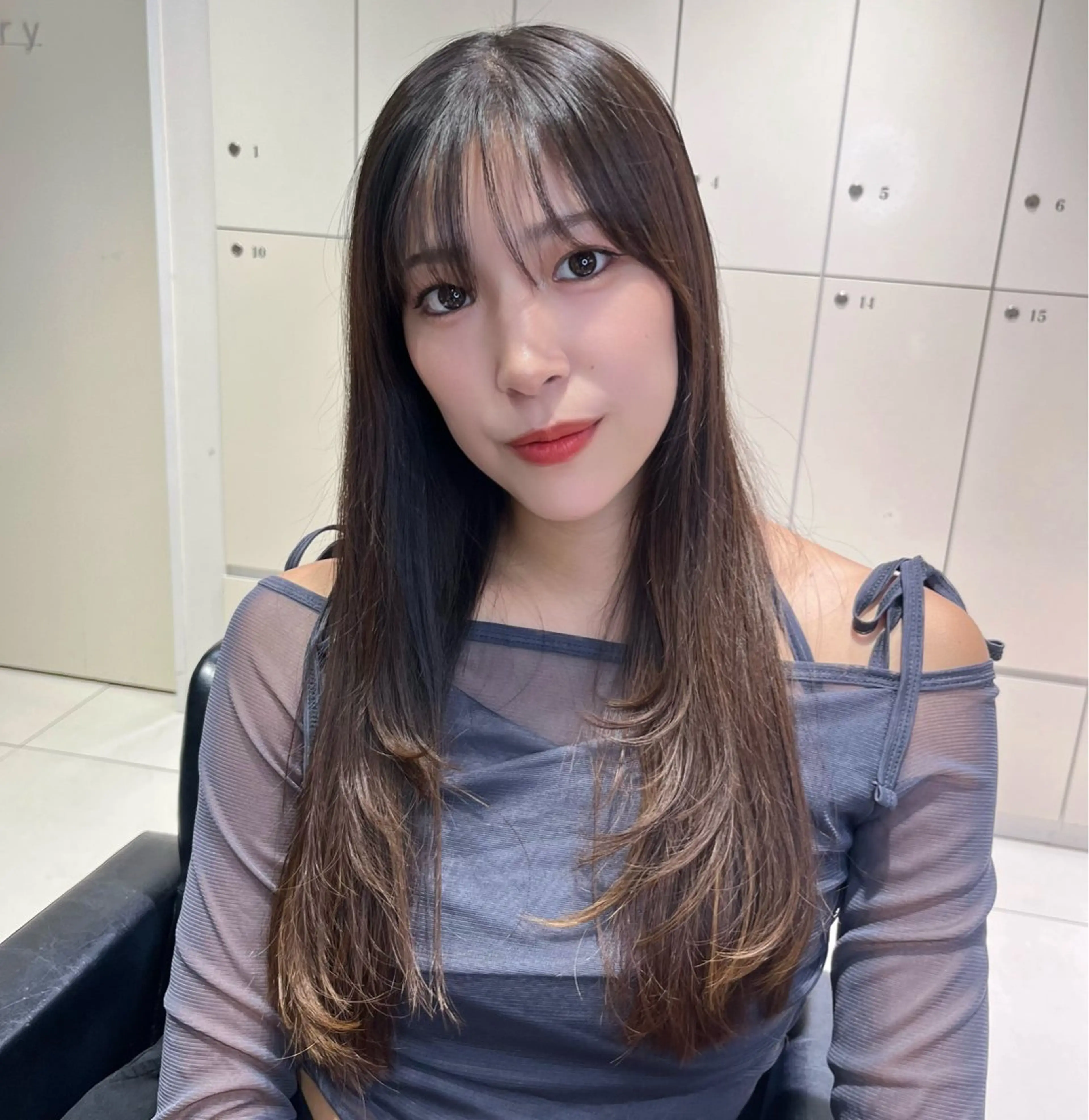 ロング 髪質改善/透明感カラ ー/レイヤー/あやはのヘアスタイル