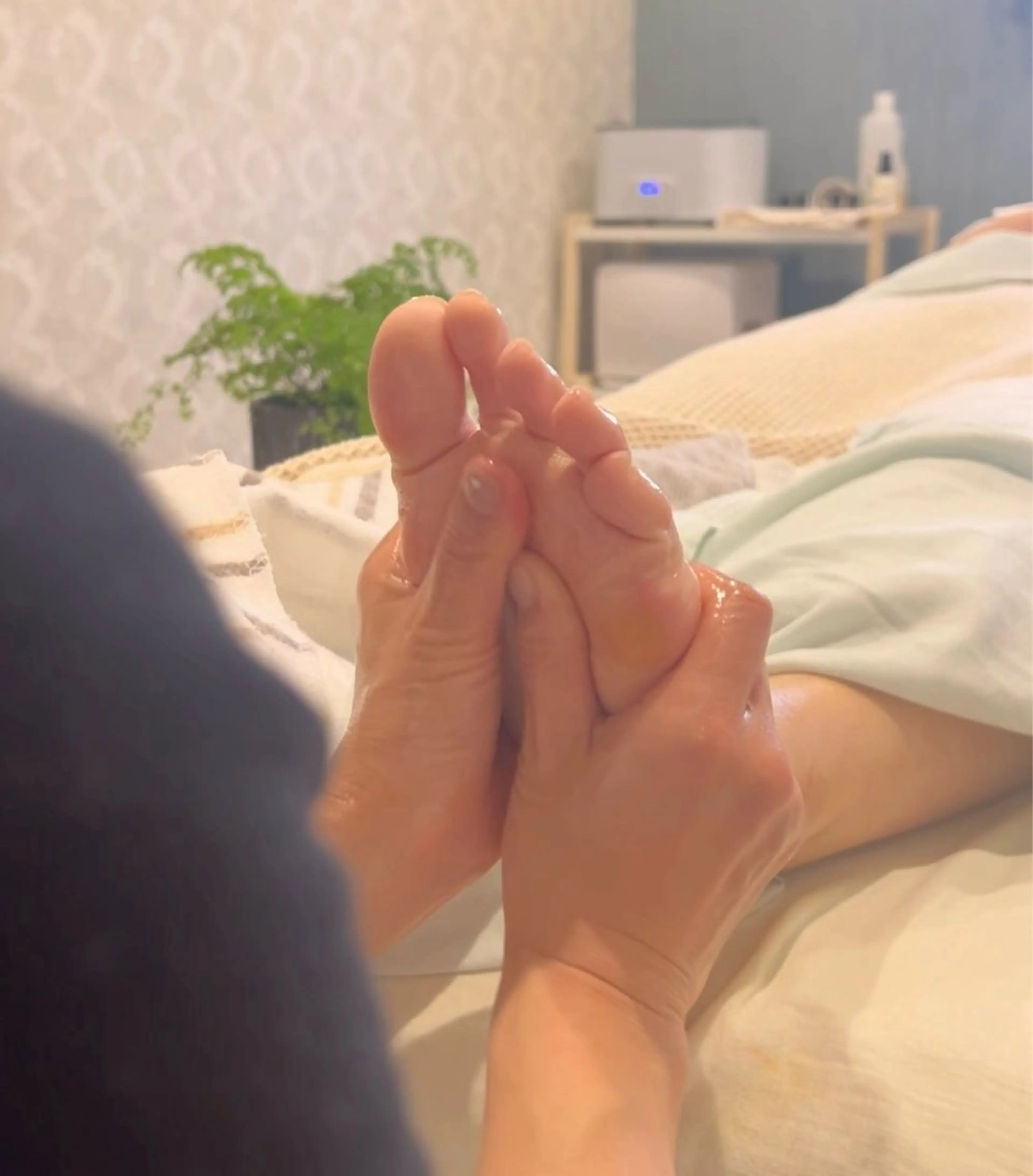 足ツボモニター募集 60分 足ツボリフレクソロジーの写真