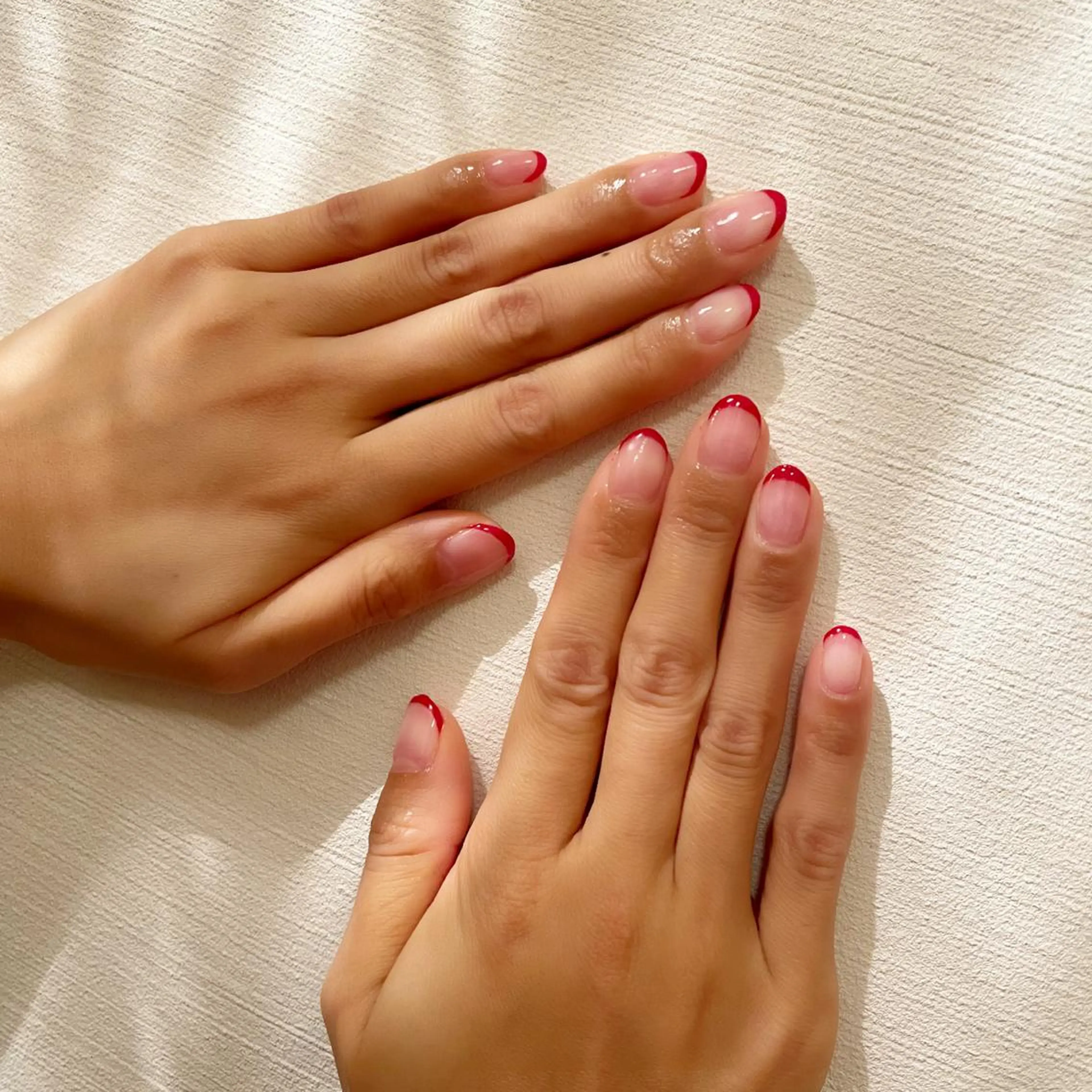 ネイル クリアネイル フレンチネイル 赤色 シンプルネイル BINEL REINAのネイルデザイン