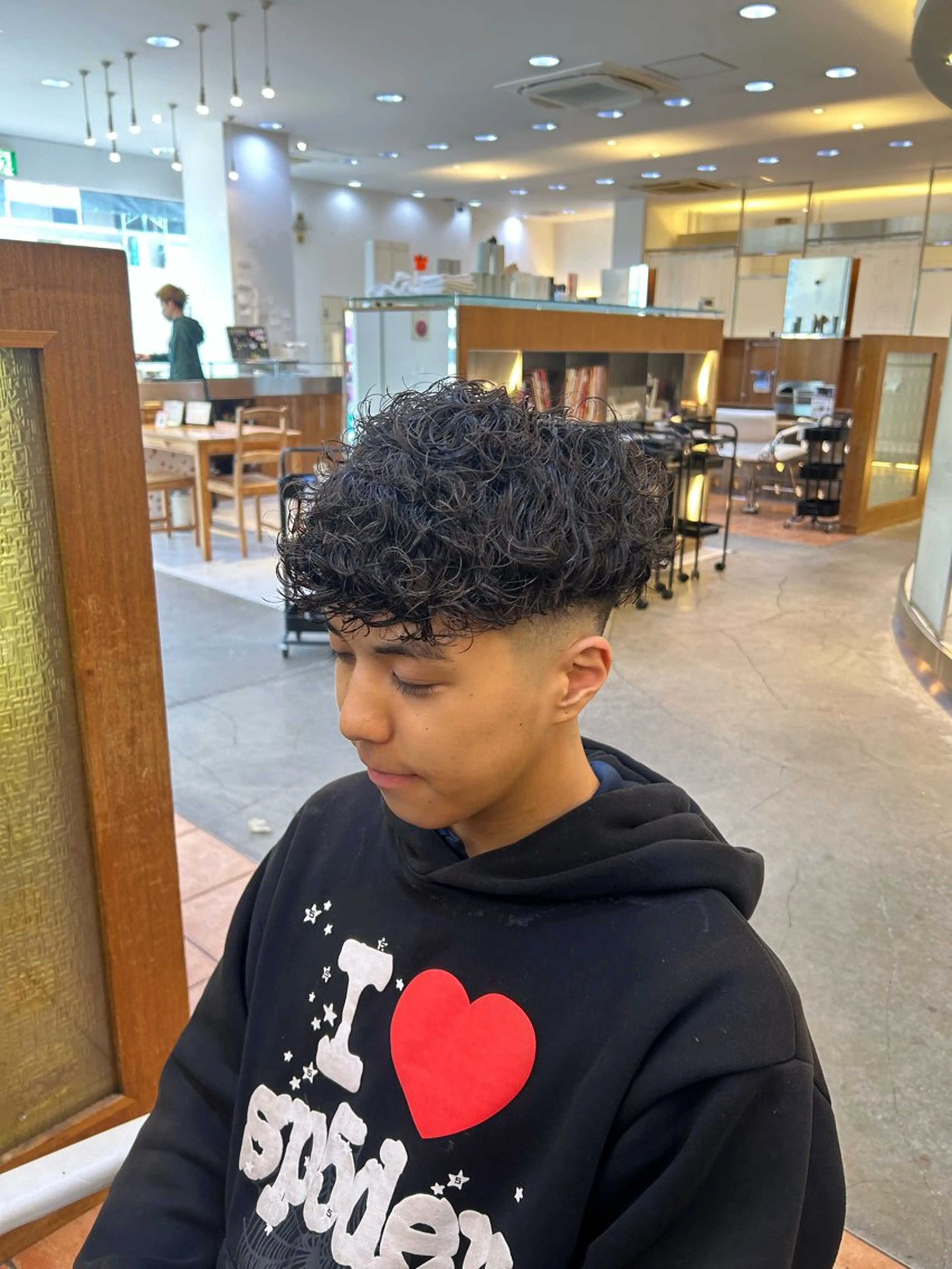 ショート パーマ メンズ カット パーマ メンズパーマ/ フェード Tumのヘアスタイル