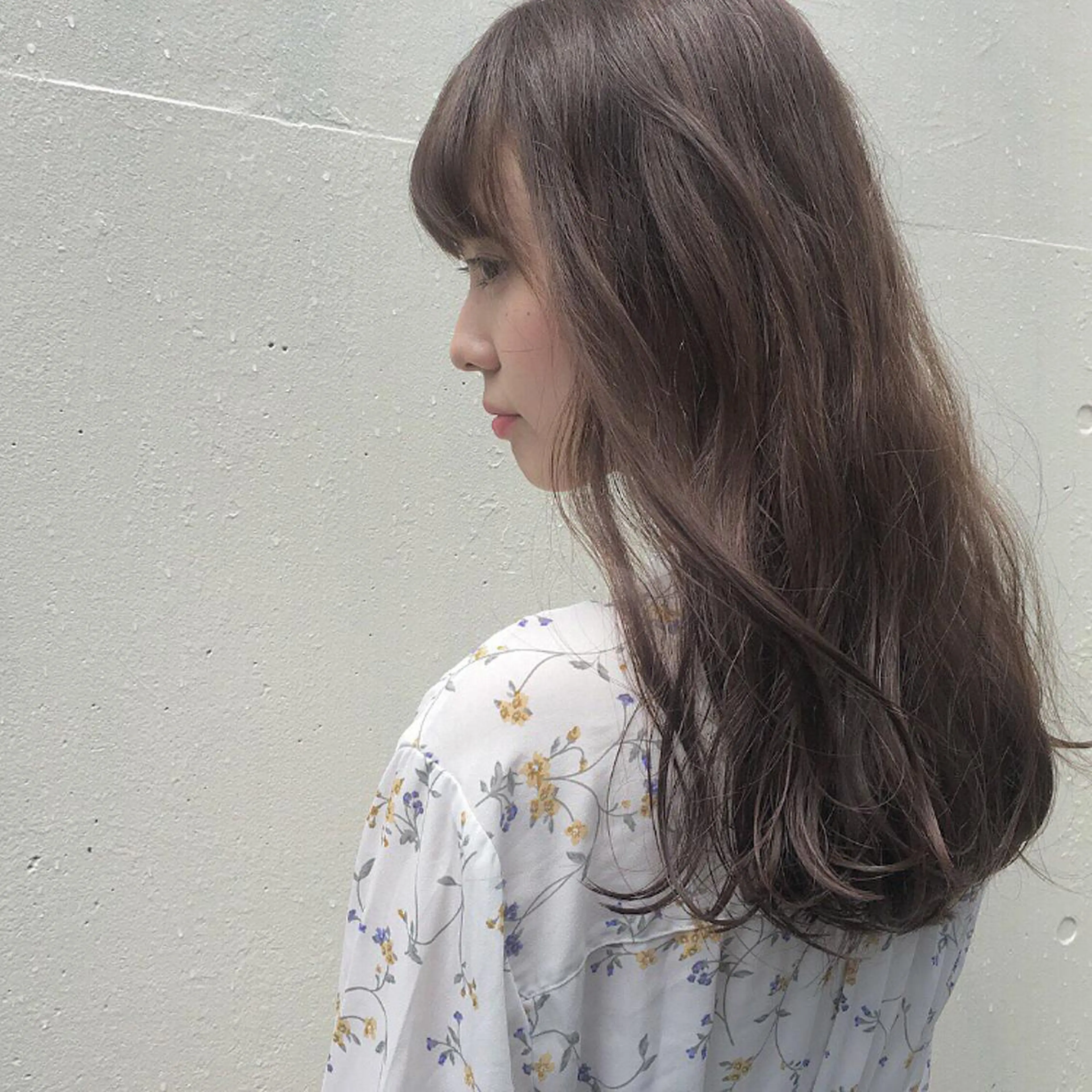 ロング カラー パーマ ヘアアレンジ 八巻 晴香のヘアスタイル