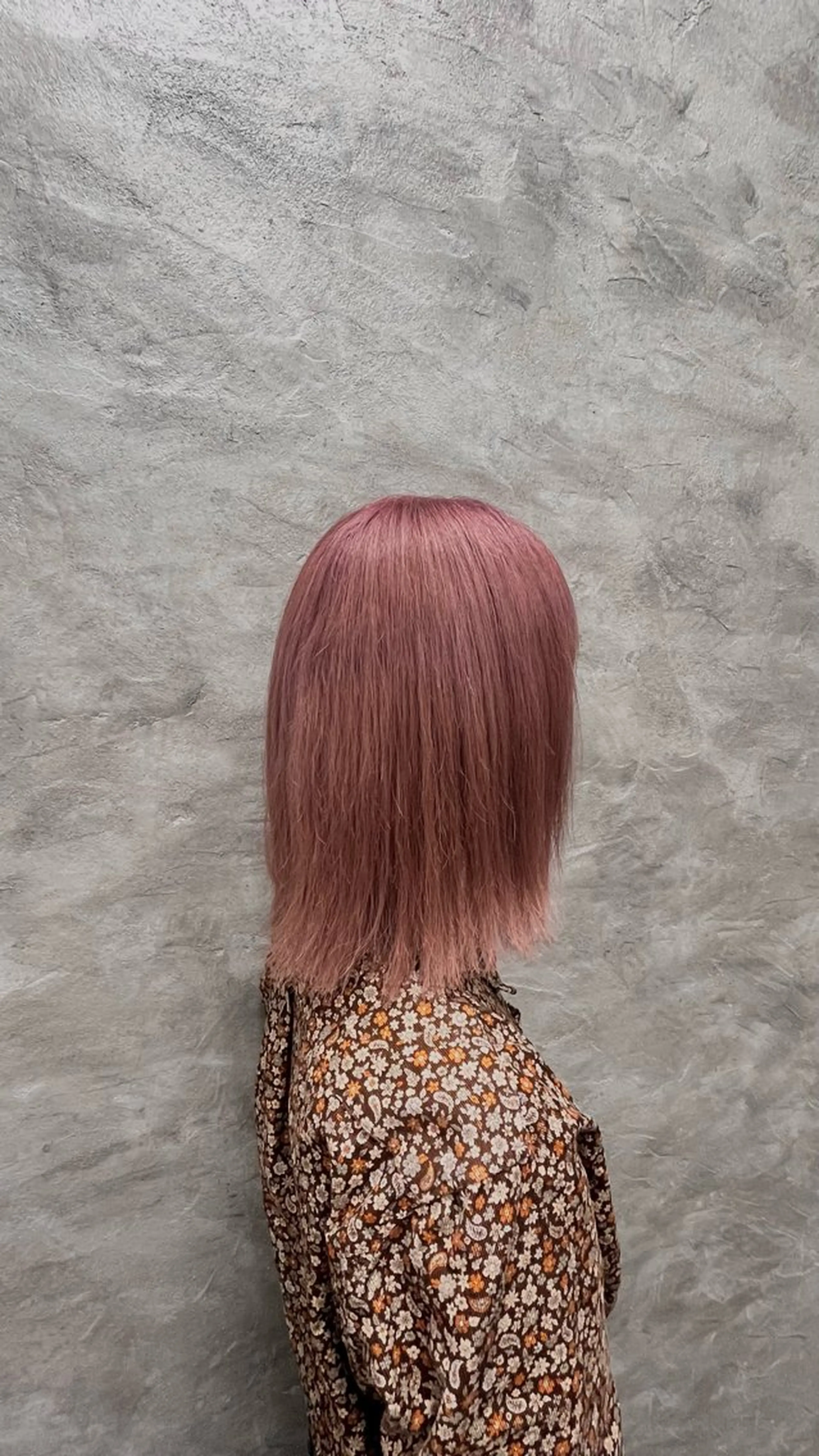 ショート カラー ベージュカラー ブリーチ ピンクカラー ピンクベージュ 愛梨/ハイトーン /韓国/ダメージレスのヘアスタイル