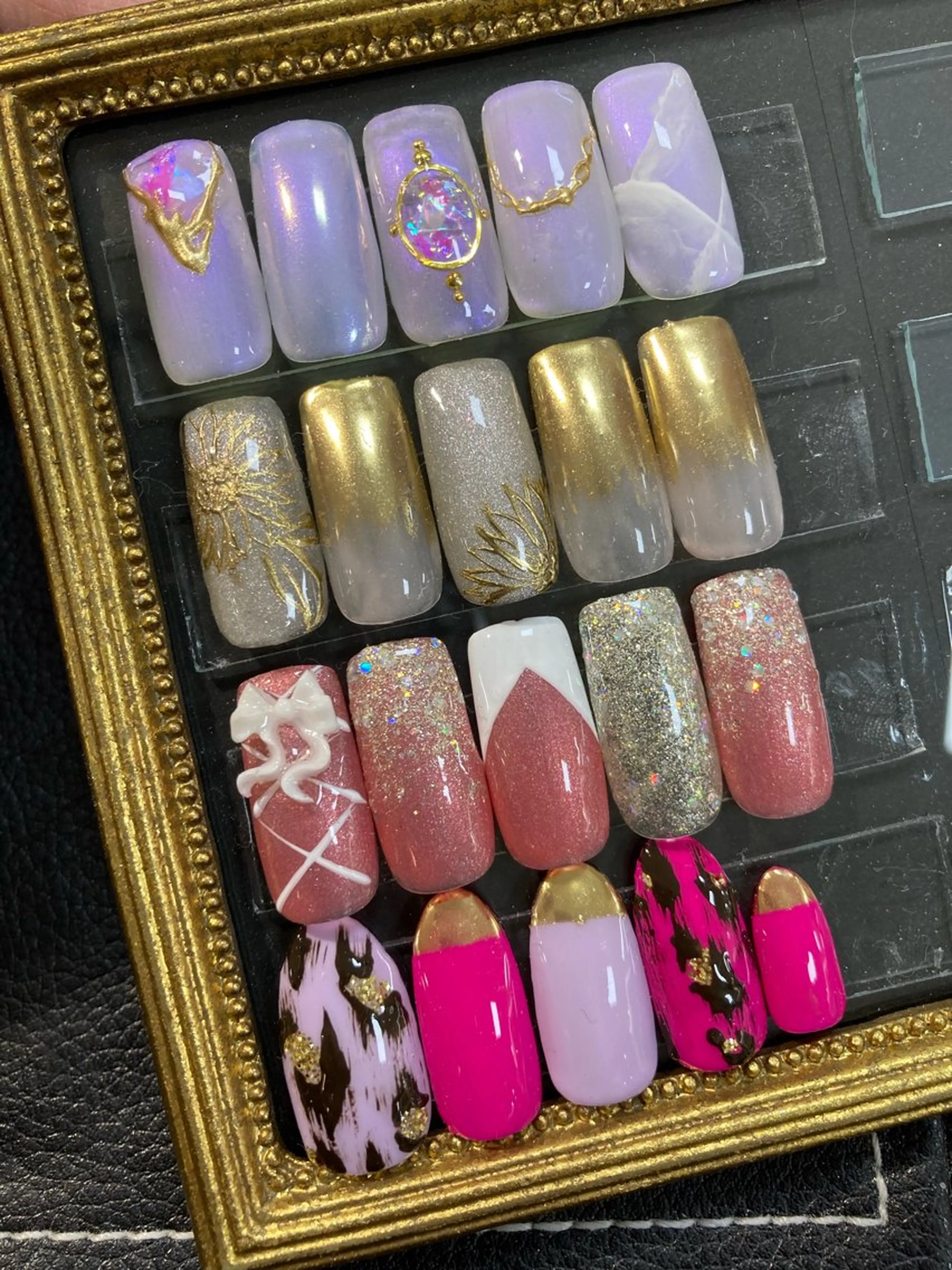 ネイル アニマル柄 オーロラネイル ミラーネイル ピンク 夏ネイル ハンドネイル LaViena姫路所属・e_nail 〜本格ケア〜のネイルデザイン