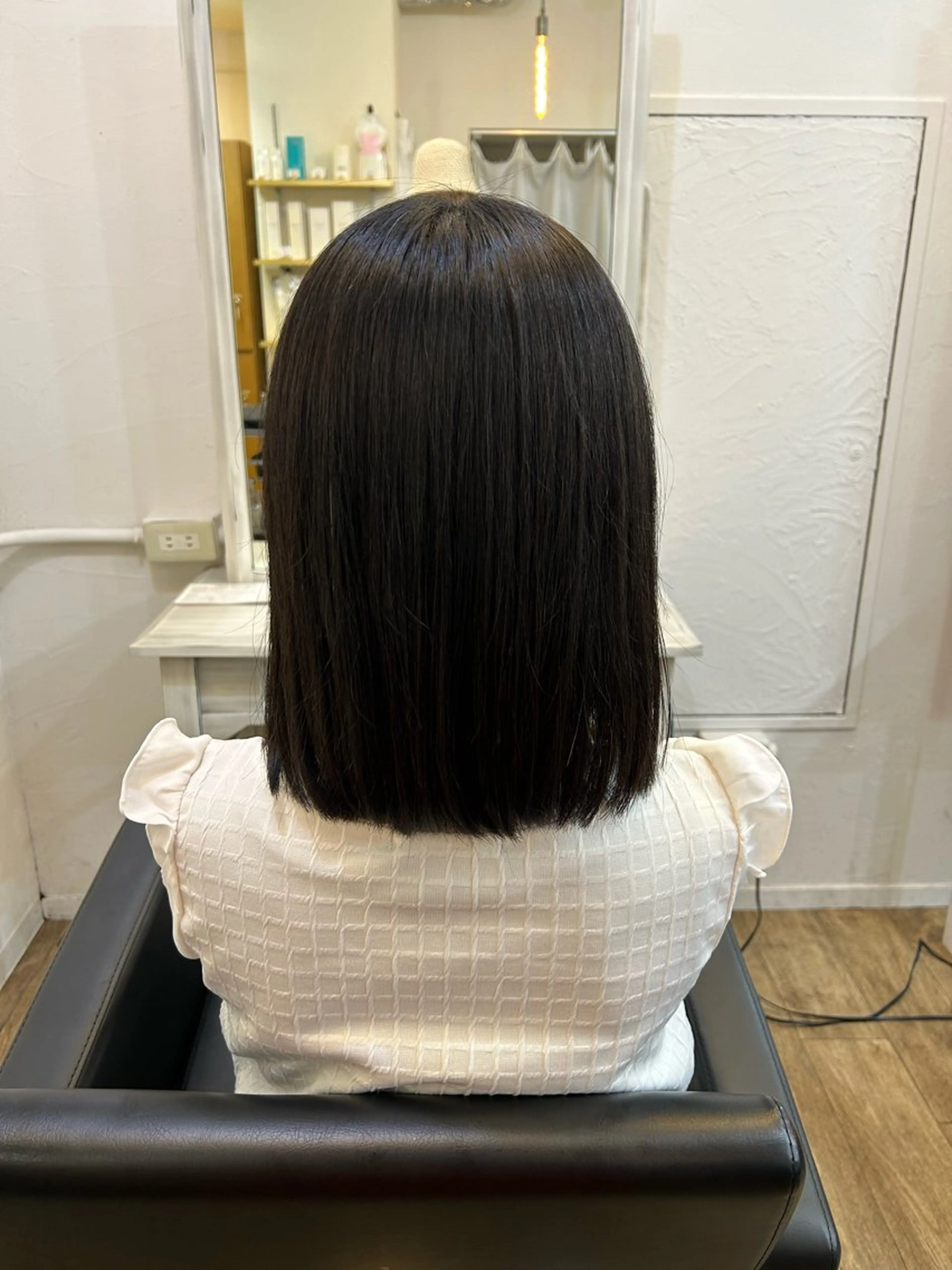 ミディアム ボブ くびれヘア 顔周りカット 韓国風ヘア レイヤーカット ブリーチなしベージュ /ヘアセット/ミユのヘアスタイル