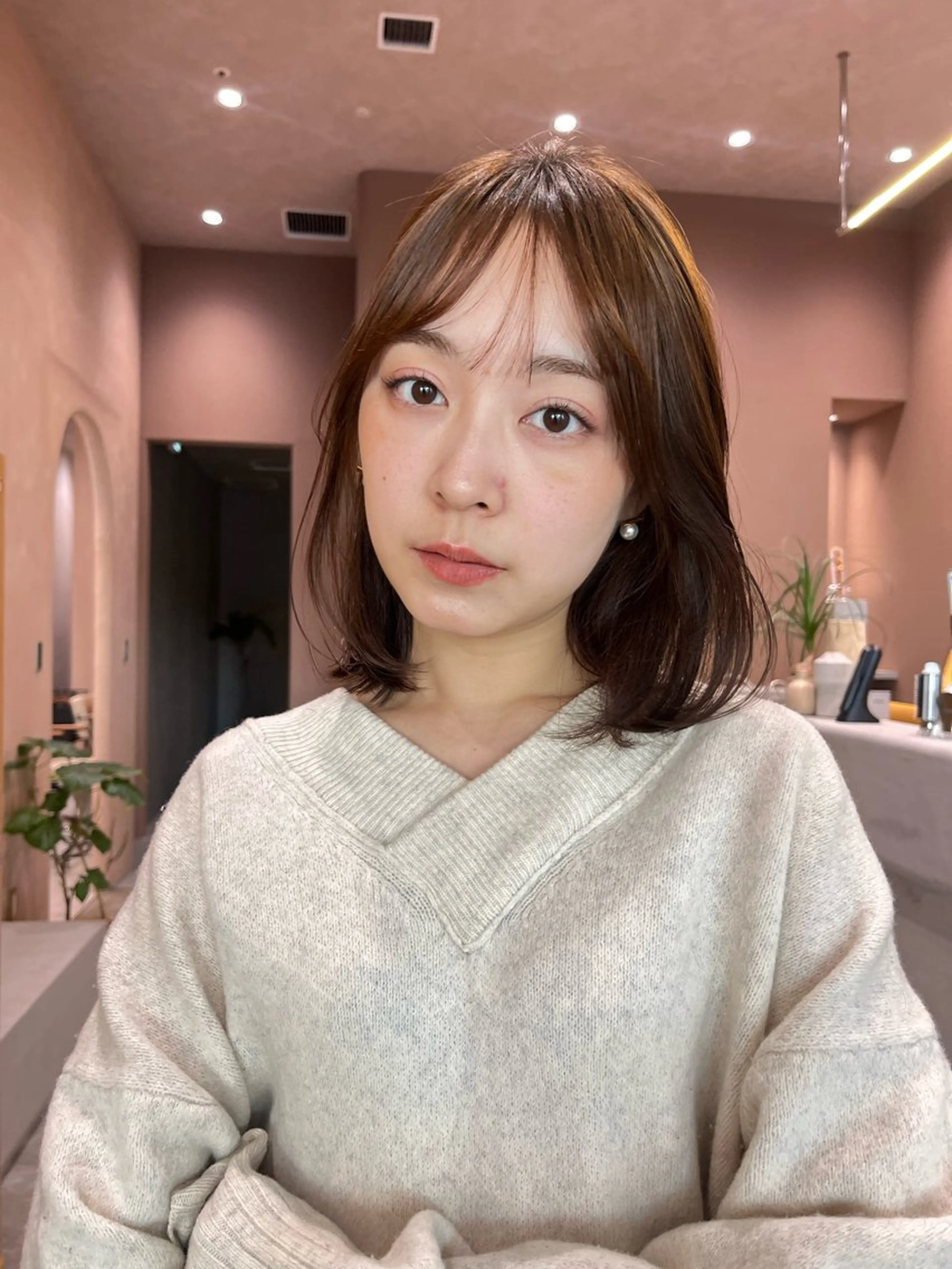 ミディアム 阿久津真衣 似合わせカットのヘアスタイル