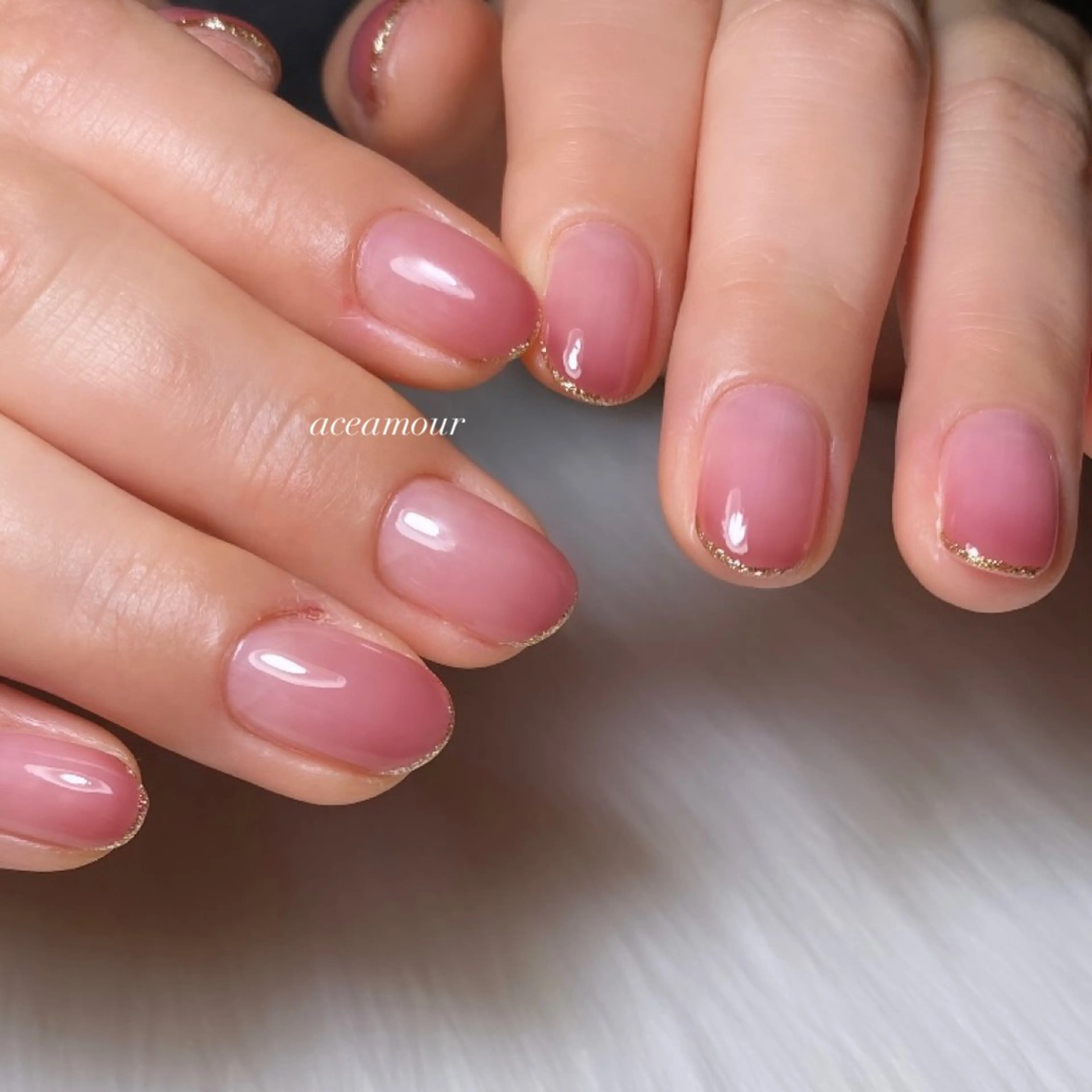 ネイル グラデーション ラメ(グリッター) ネイル/耳つぼ /新ホワイトニングのネイルデザイン