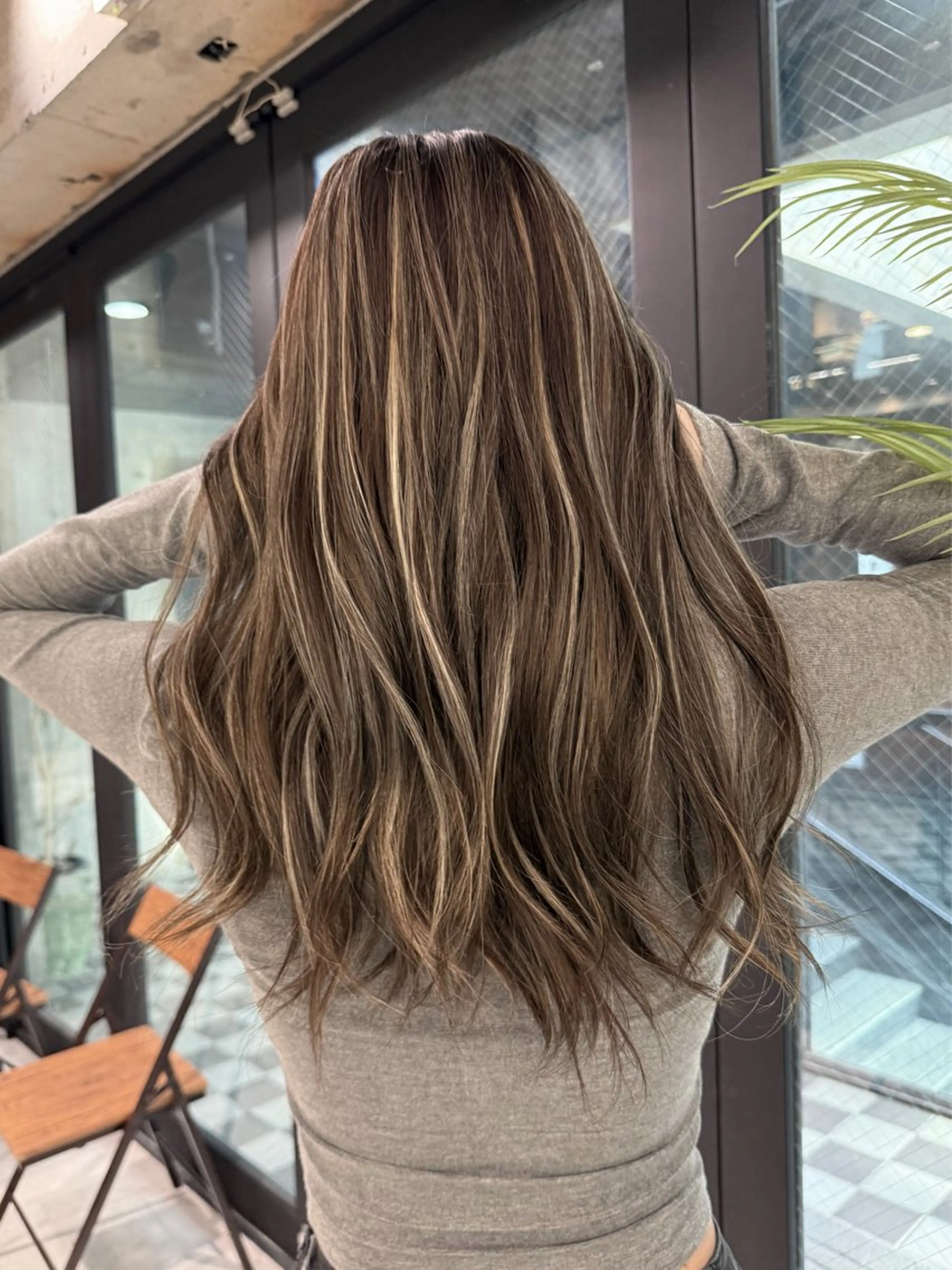 ロング ヘアカラー 🌺ハイライトカラー HINA🌺のヘアスタイル