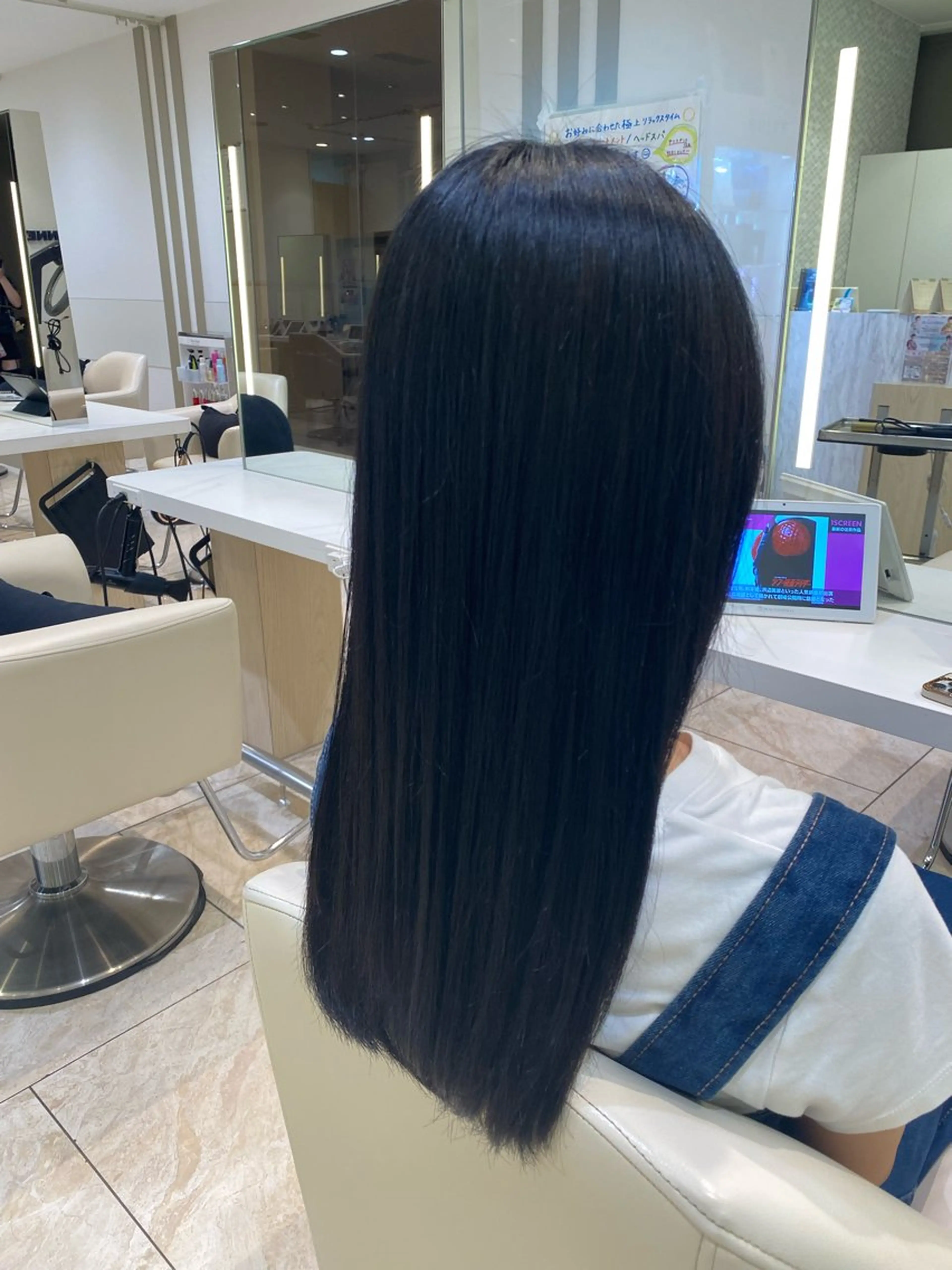 ロング カラー 黒髪 ブルーカラー ブルーブラック 透明感カラー 学生 ヘアカラー miho‪𓂃 ANNETTAのヘアスタイル