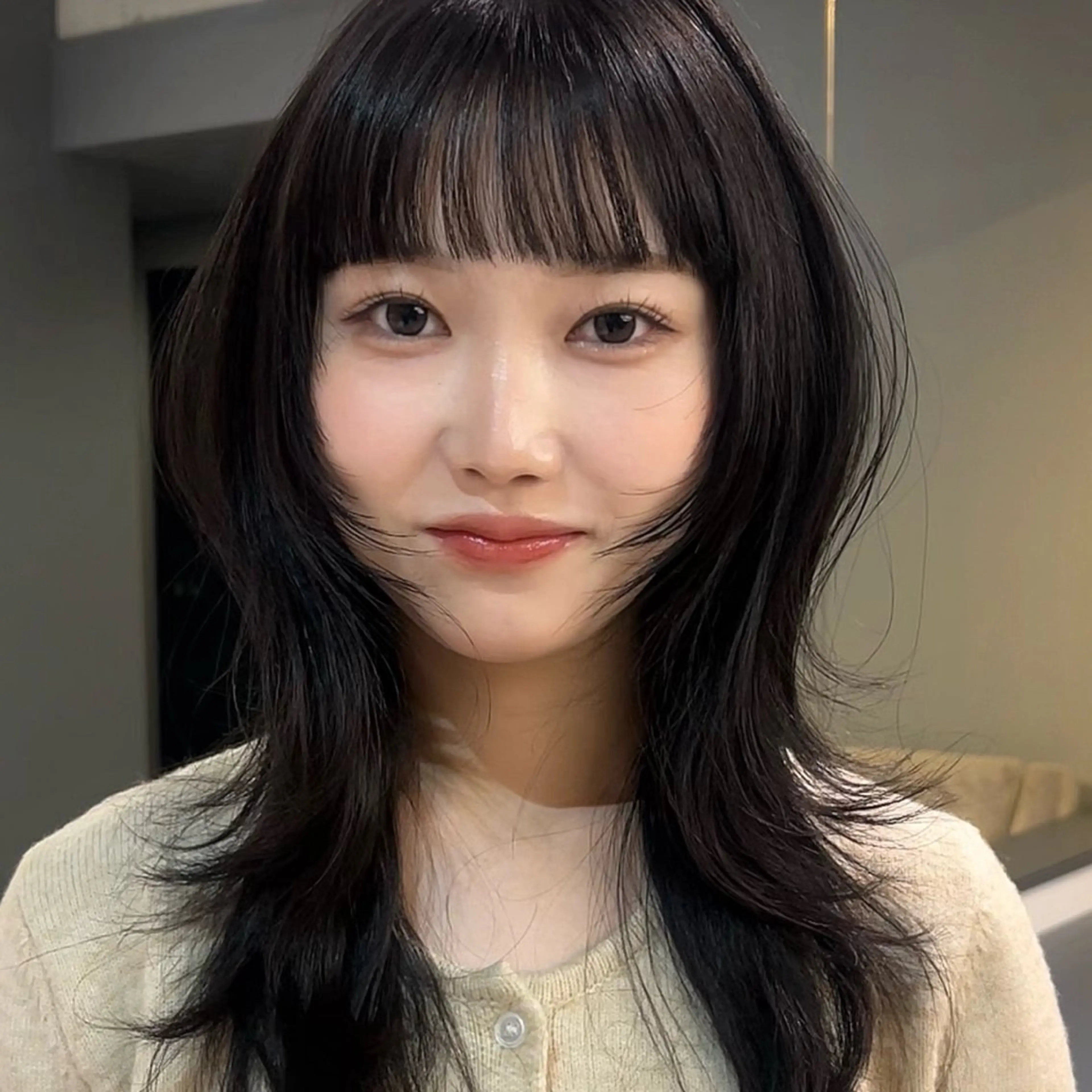 ロング 亀井 詩奈のヘアスタイル