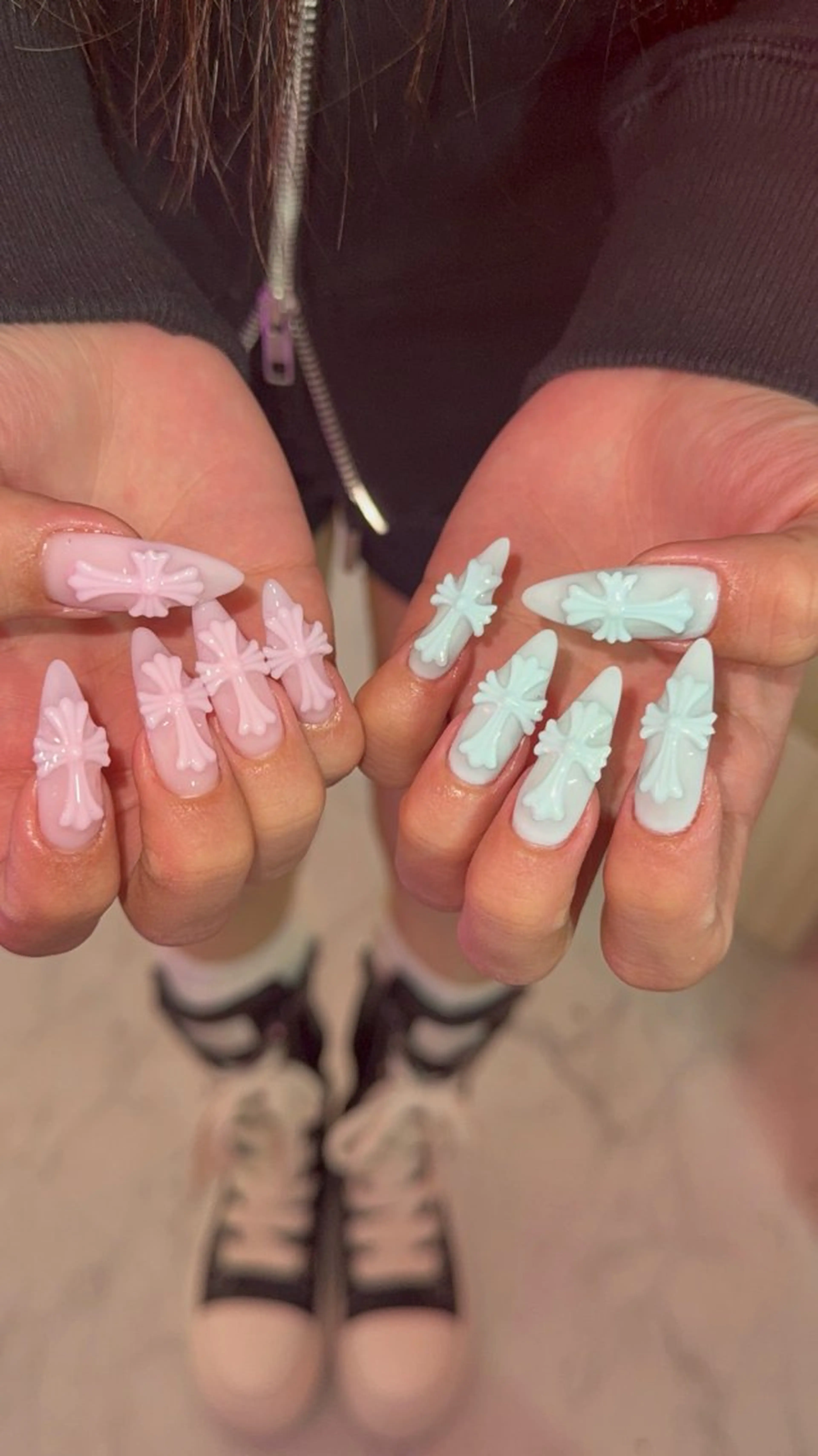 【オフ込み】※色味を事前に送れる方のみ※10本流行りの十字架ネイル💅🏻✝️🩷🫧の写真