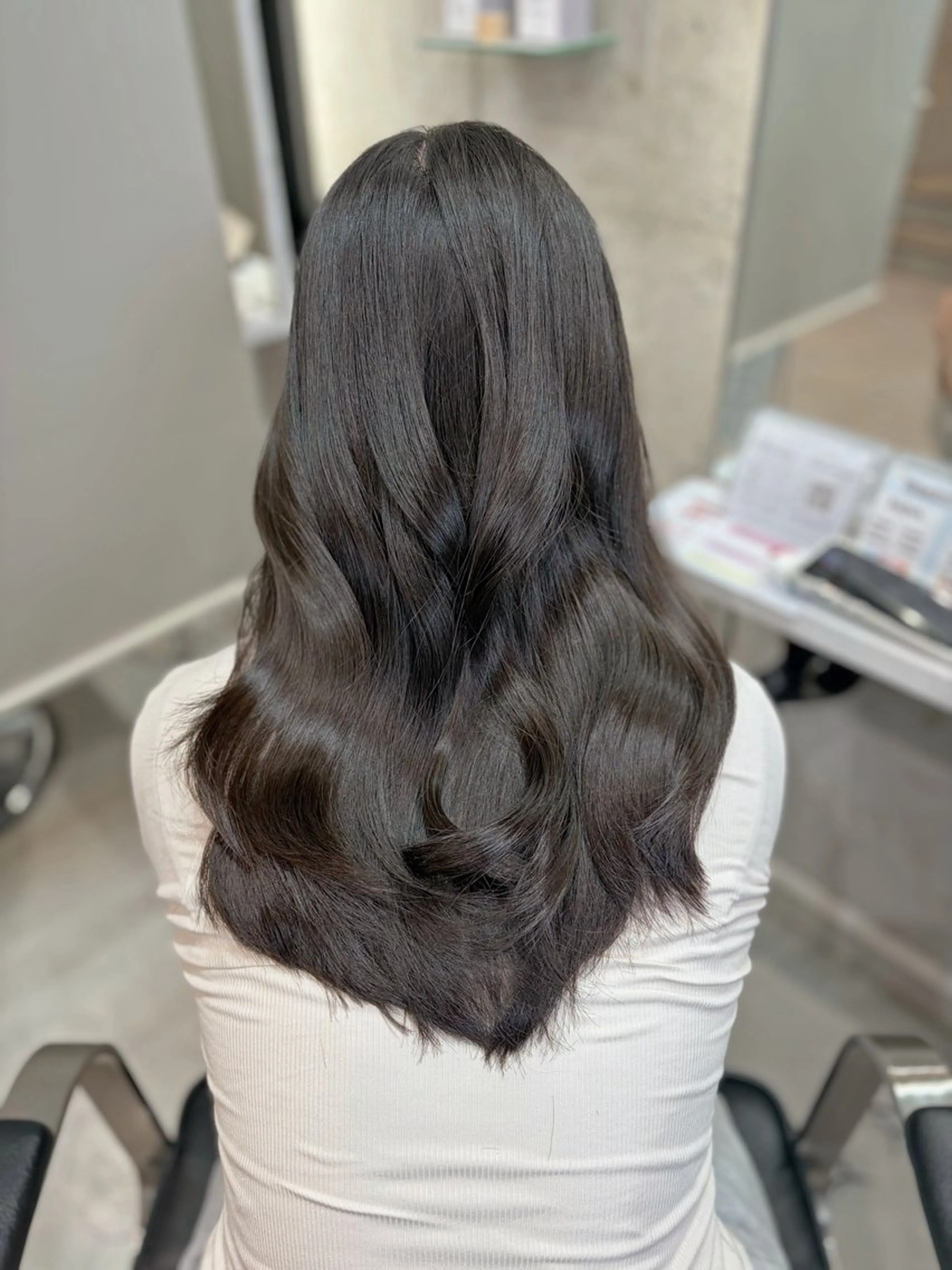 ミディアム カラー くびれヘア ワンホンヘア カット ヘアカラー 池田 華怜のヘアスタイル