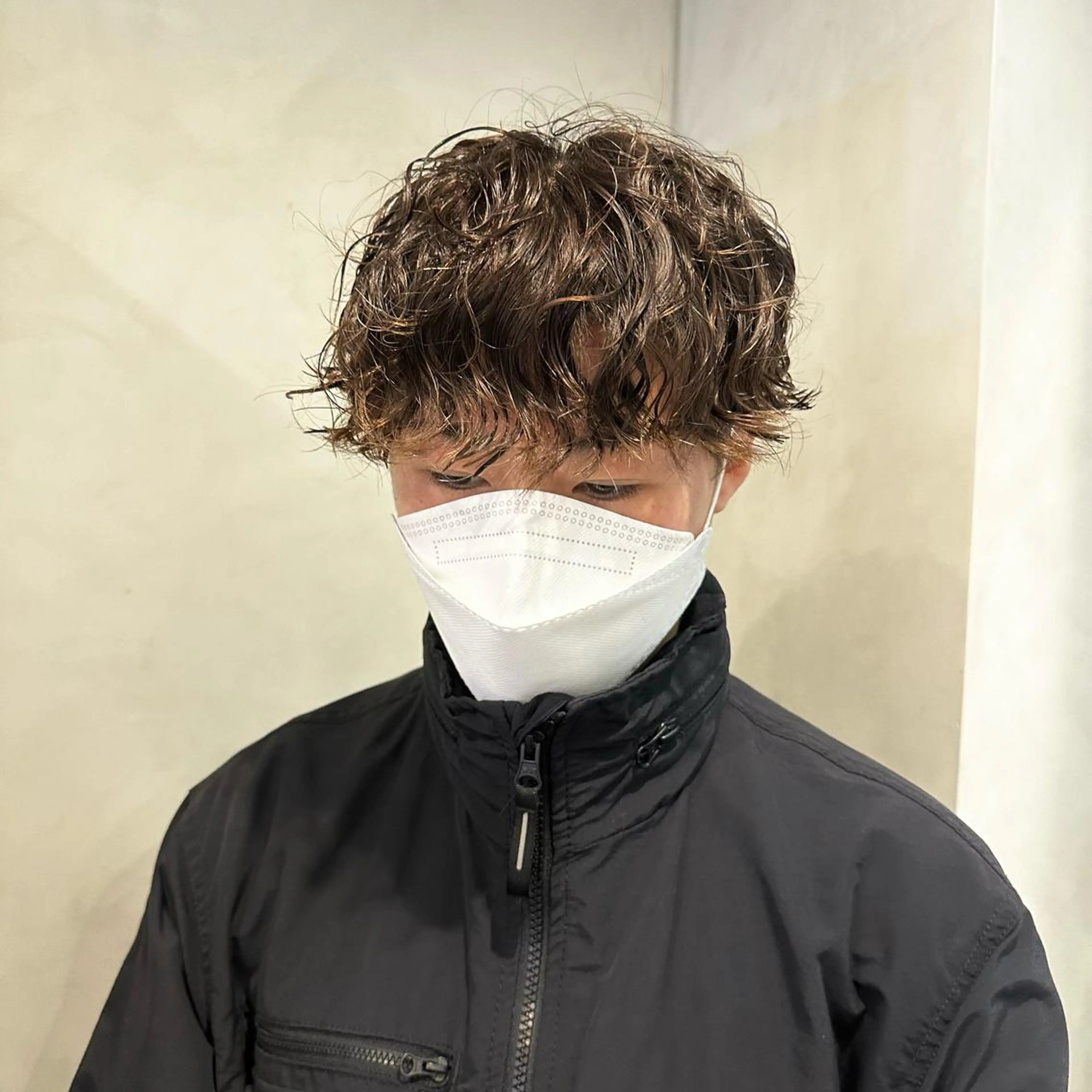 ショート パーマ メンズ メンズパーマ ショートヘア カット パーマ トリートメント Aust hair Stella新宿所属・Yuki☺︎パーマ レイヤーカットのヘアスタイル