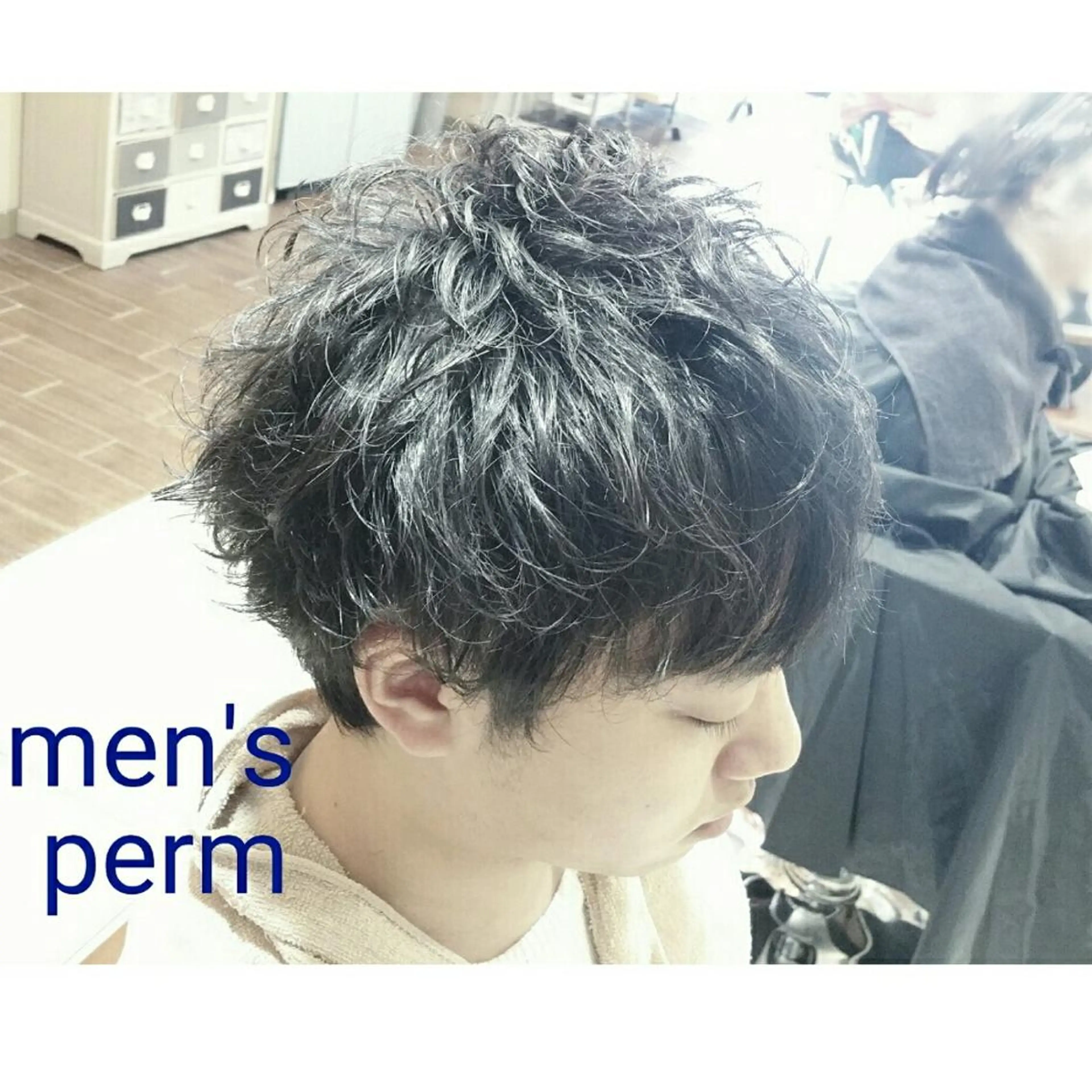メンズ ショート パーマ メンズパーマ ショートヘア💫 ハイトーン西田拓馬のヘアスタイル