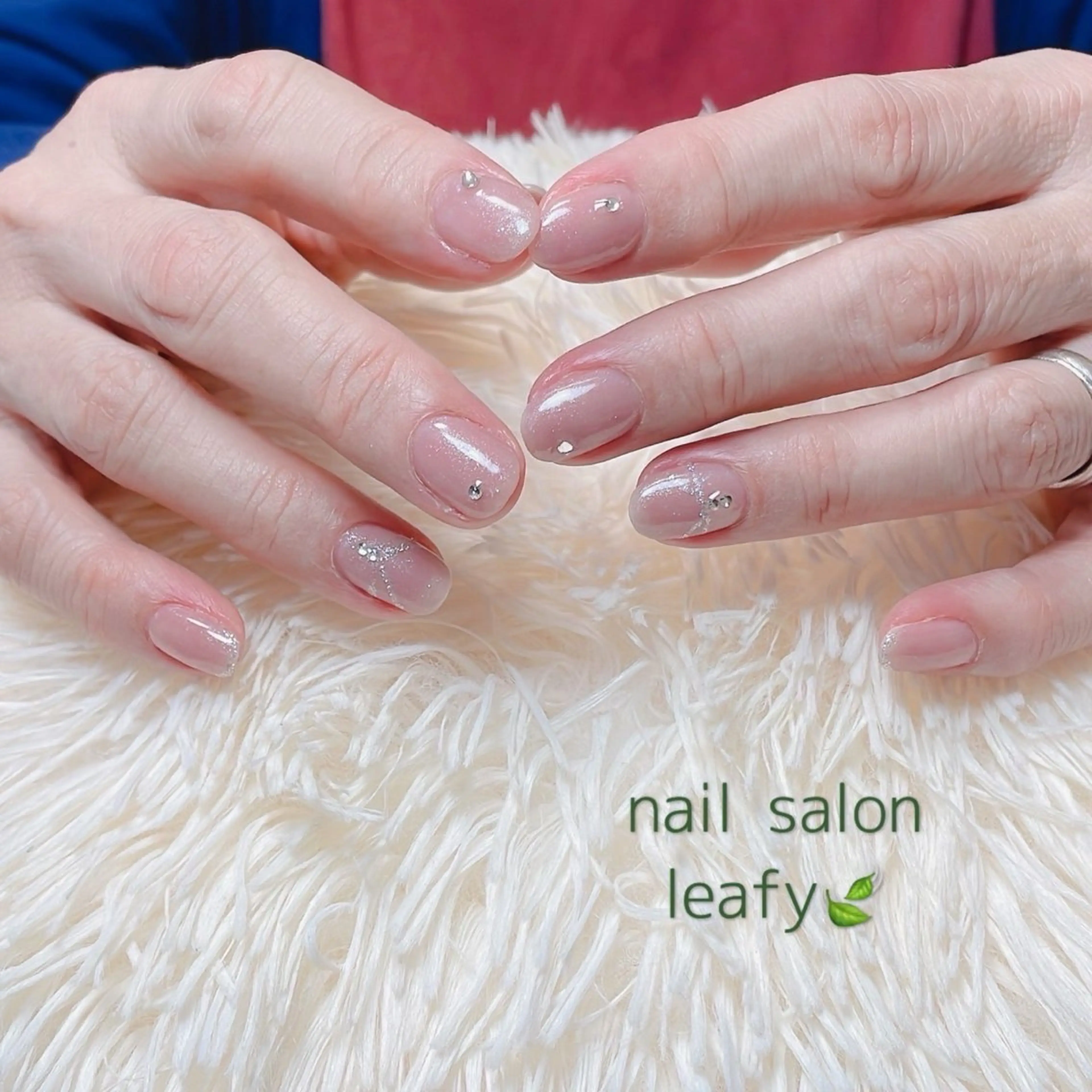 ネイル シンプルネイル ハンドネイル ネイルサロン leafyのネイルデザイン