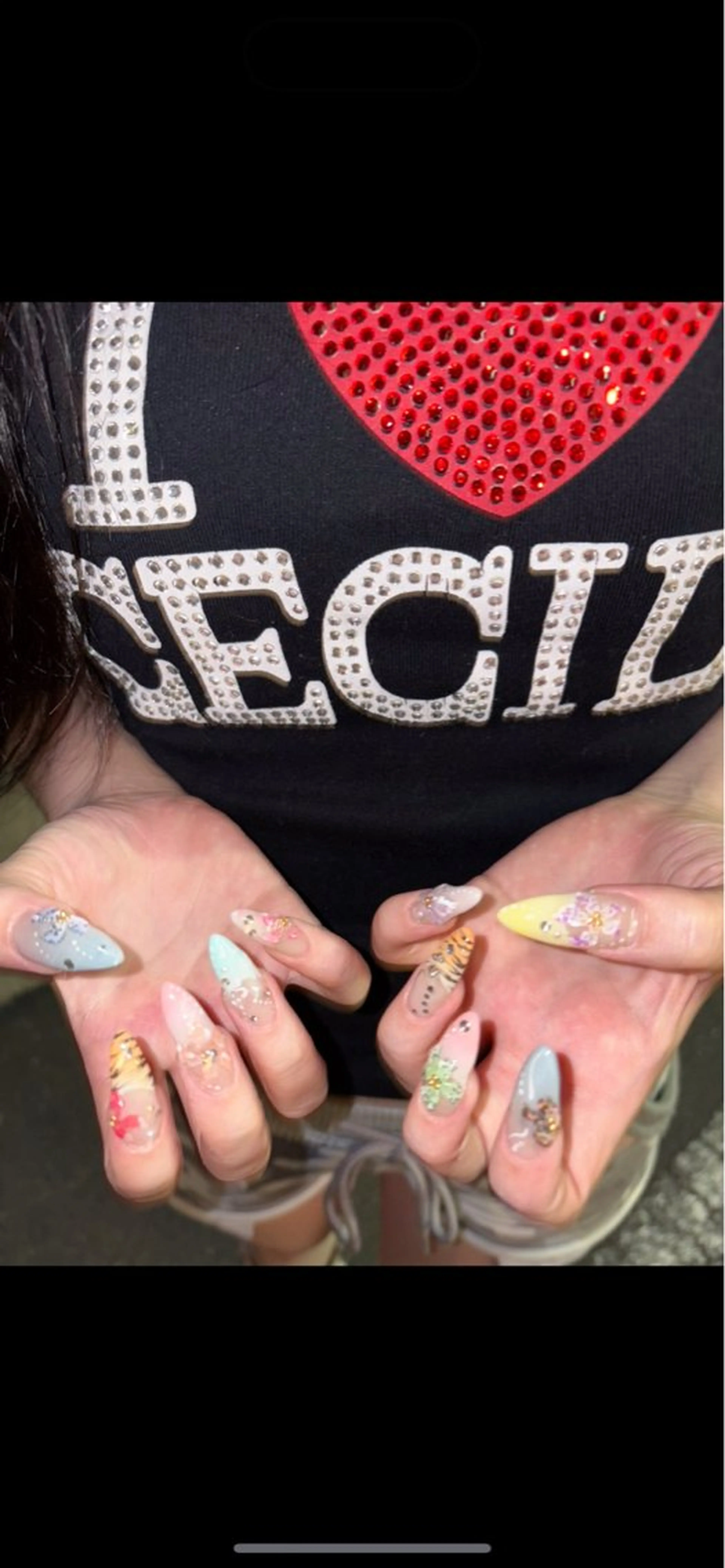 ネイル *RAIMU* HOLOGRAMのネイルデザイン