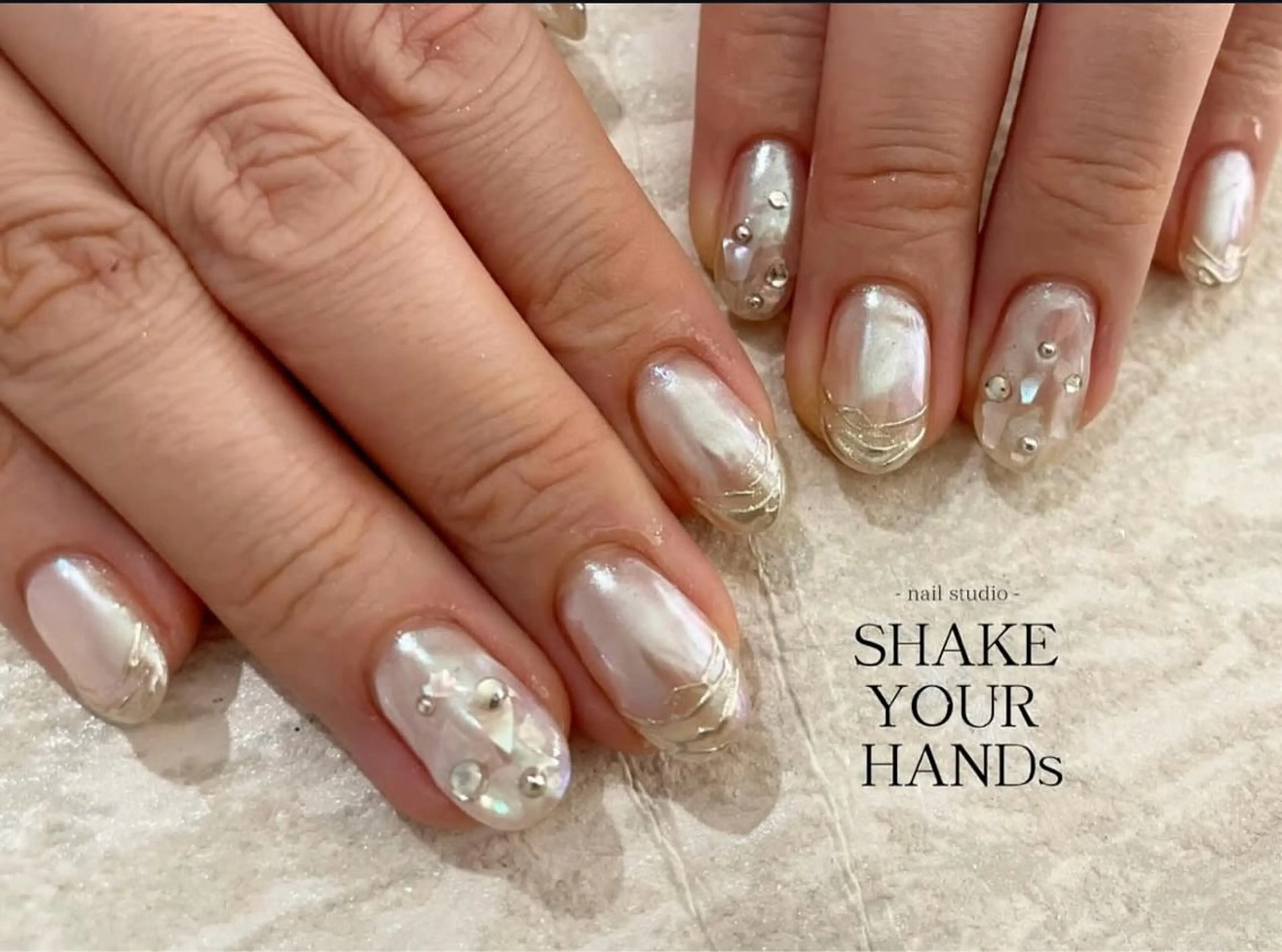 ネイル ハンドネイル ネイルスタジオ シェイクユアハンズのネイルデザイン