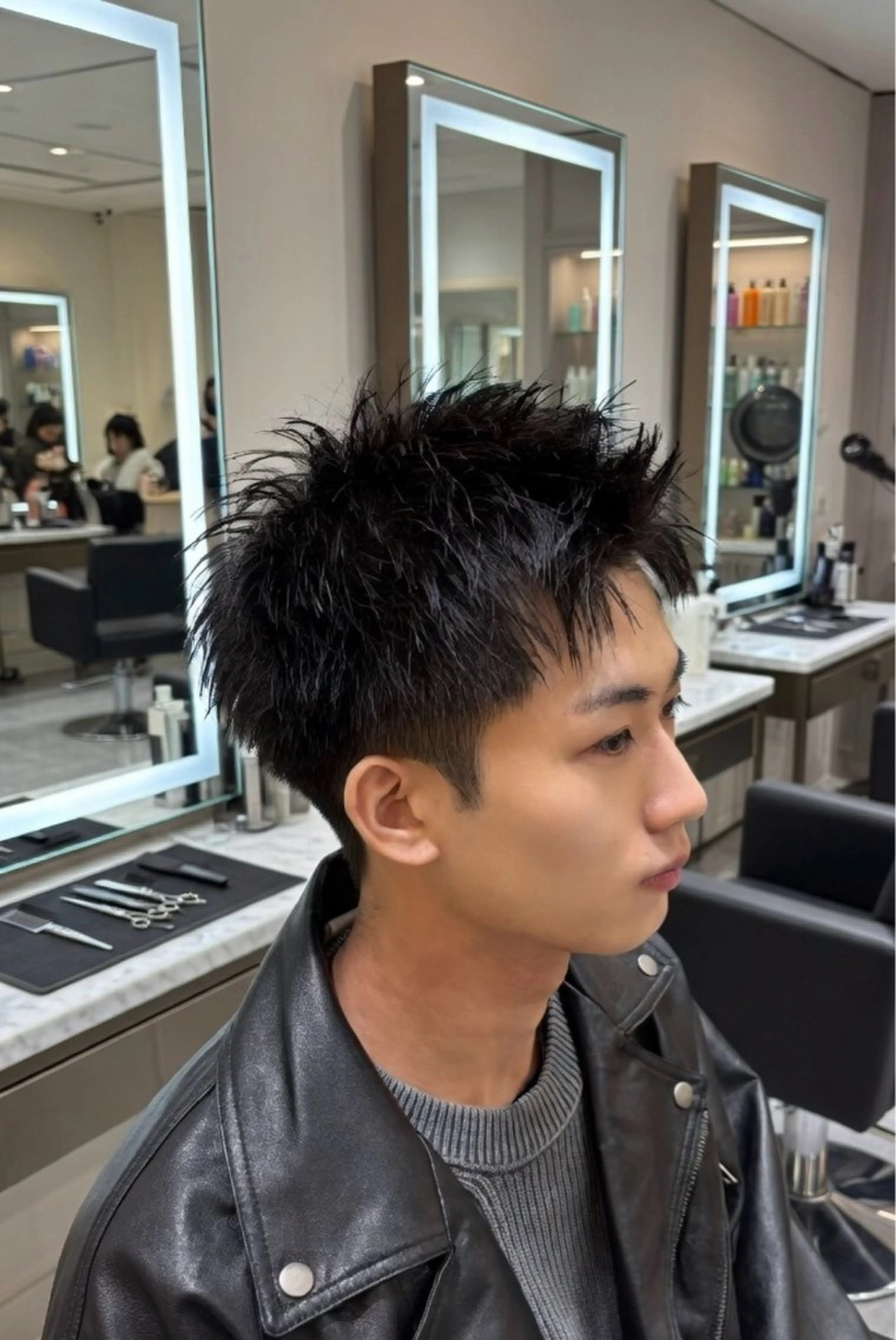 ショート レイヤー/メンズ トモヤのヘアスタイル