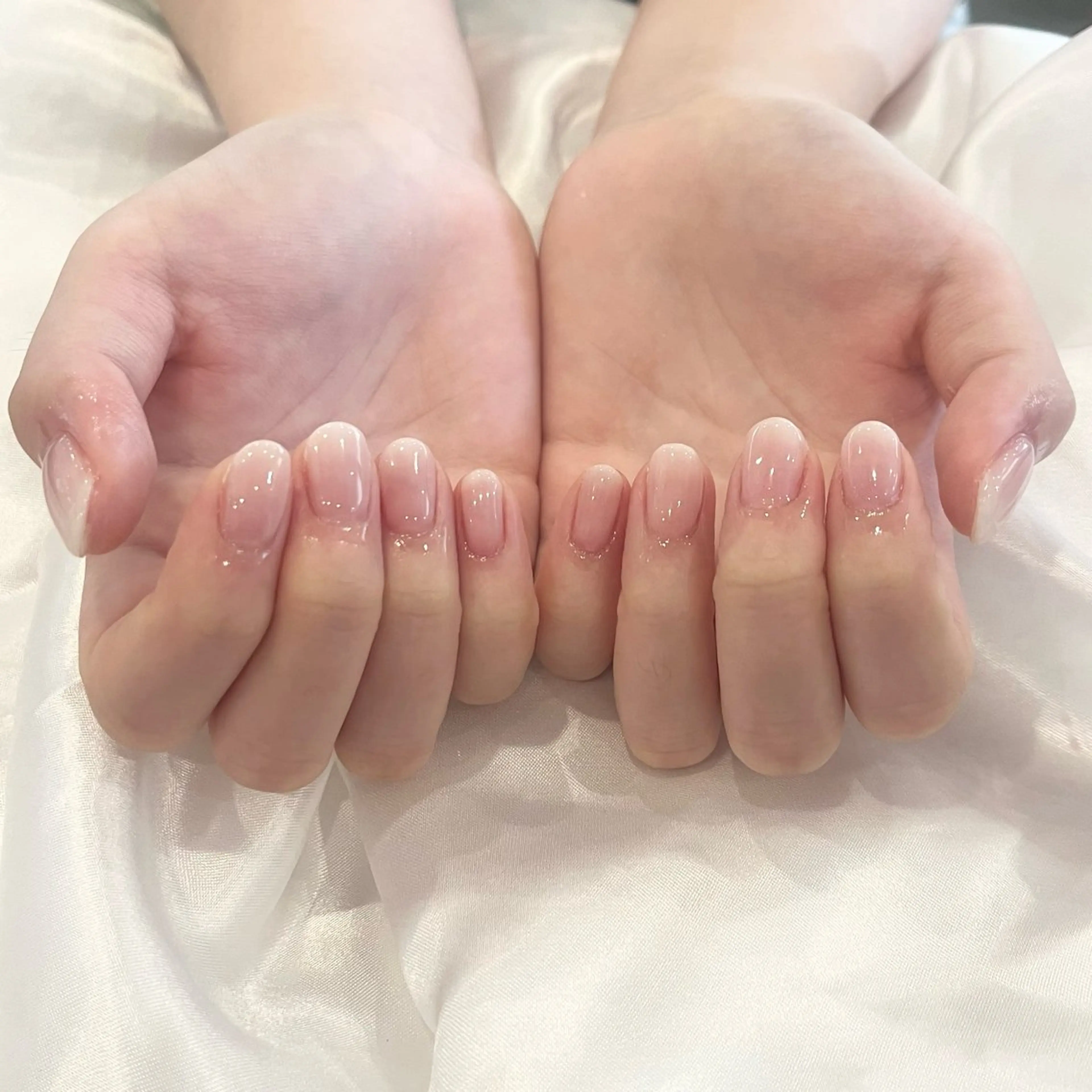 ネイル グラデーション ホワイト ハンドネイル ♡Tajima Yumeka♡のネイルデザイン