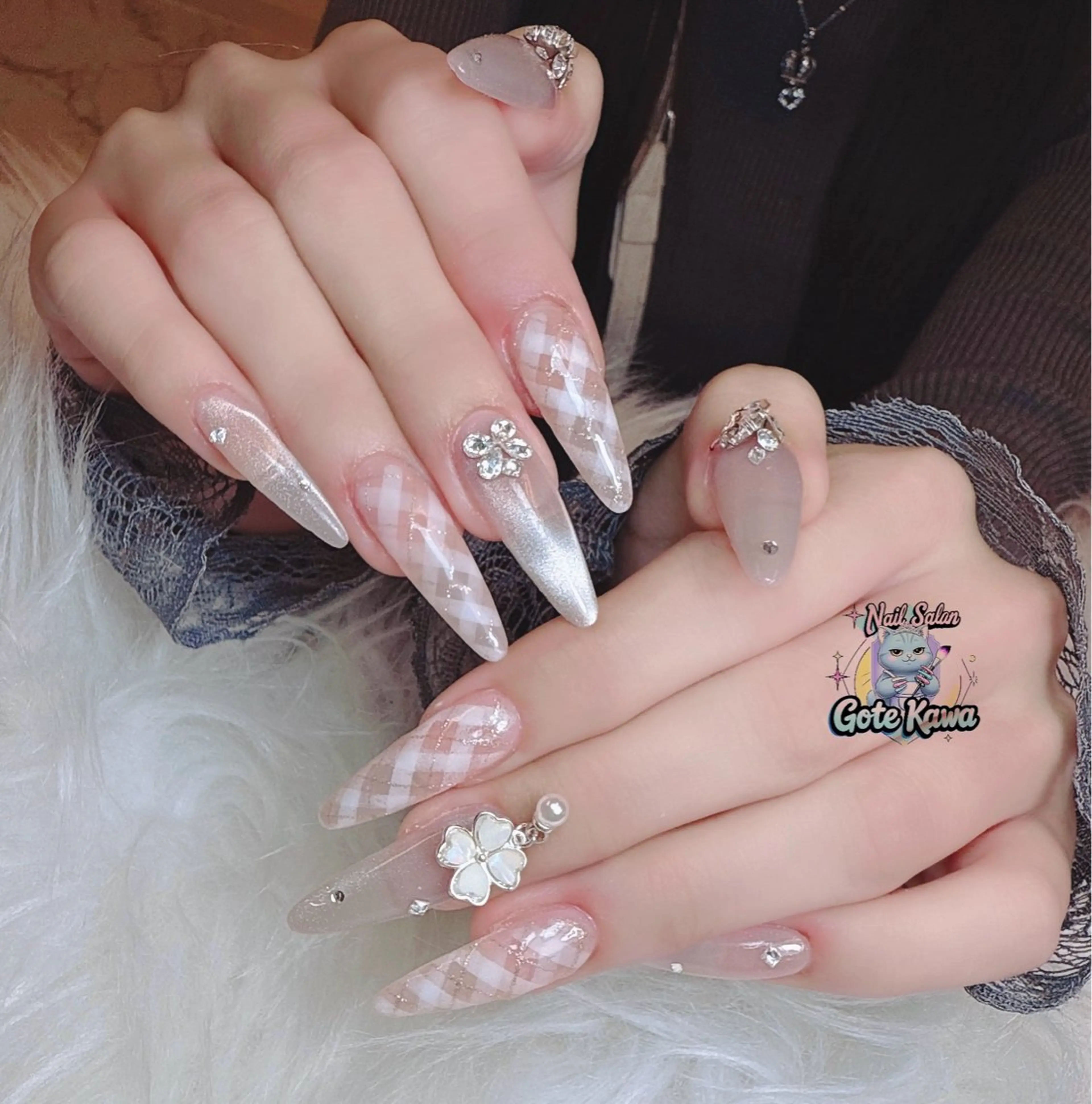 ネイル アートネイル キラキラネイル スカルプネイル ハンドネイル ハンドケア GOTE KAWA Nail Salon(ゴテかわ)所属・Gote Kawa nail salonのネイルデザイン