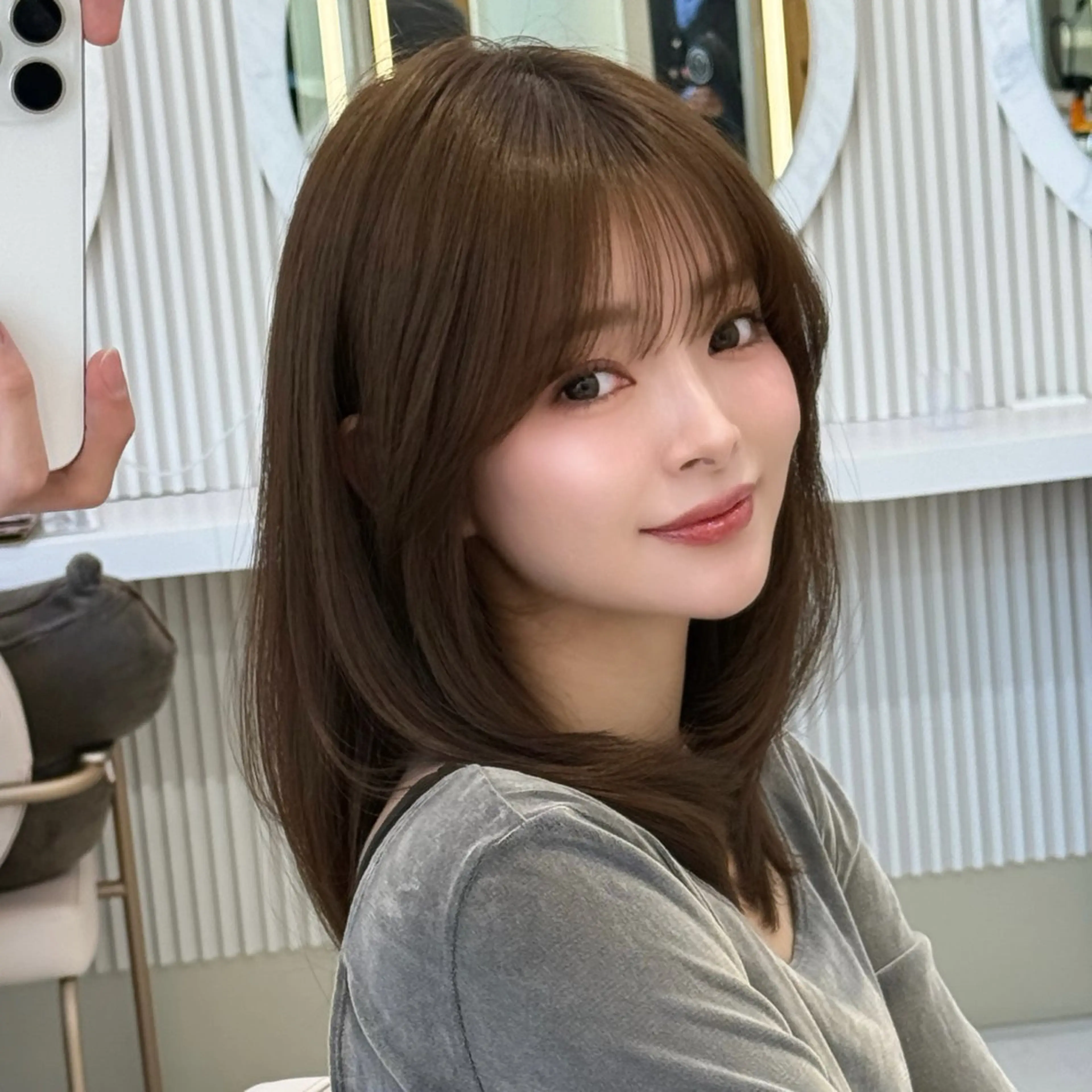 ミディアム カラー カット ヘアカラー トリートメント 似合わせレイヤー 透明感カラーのヘアスタイル