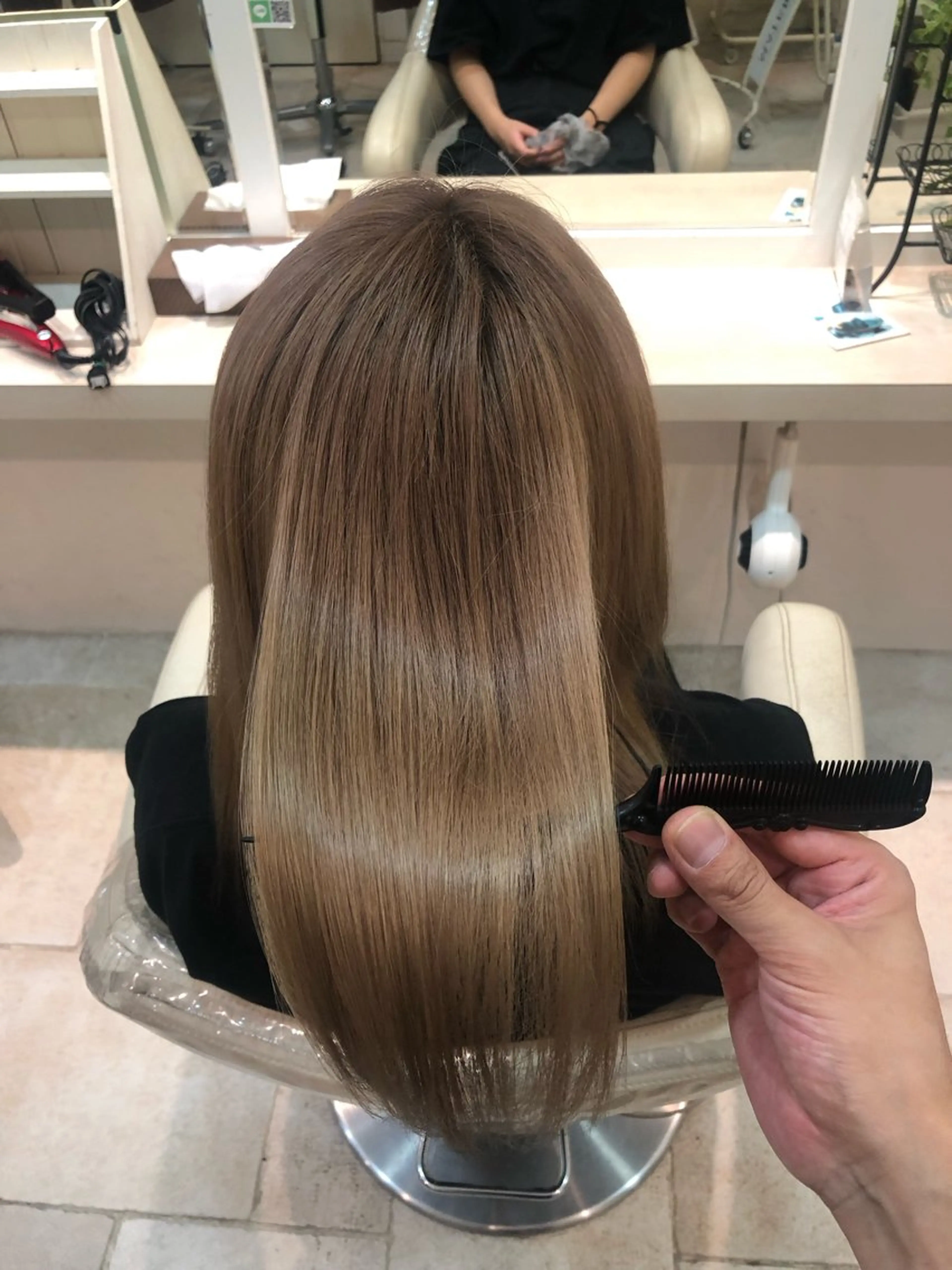 セミロング パーマ カット 縮毛矯正 トリートメント 須賀 一美のヘアスタイル